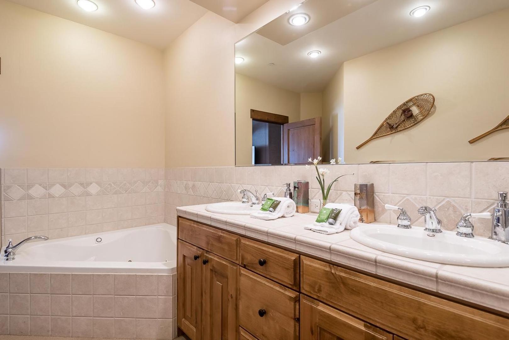 Ketchum Vacations - Westridge Condo 27 - Property Image 10