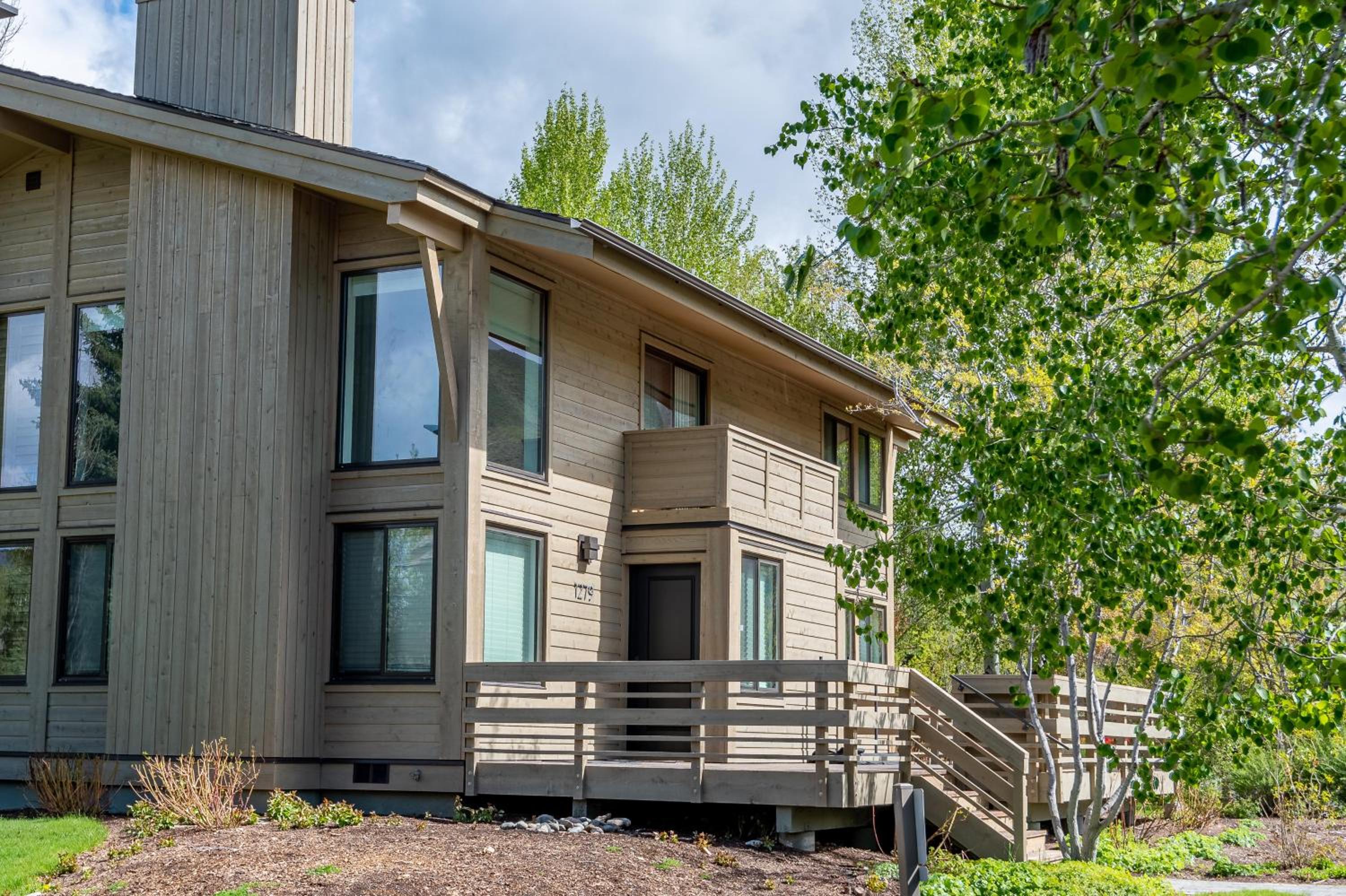 Creekside Condo 1279 - Property Image 1