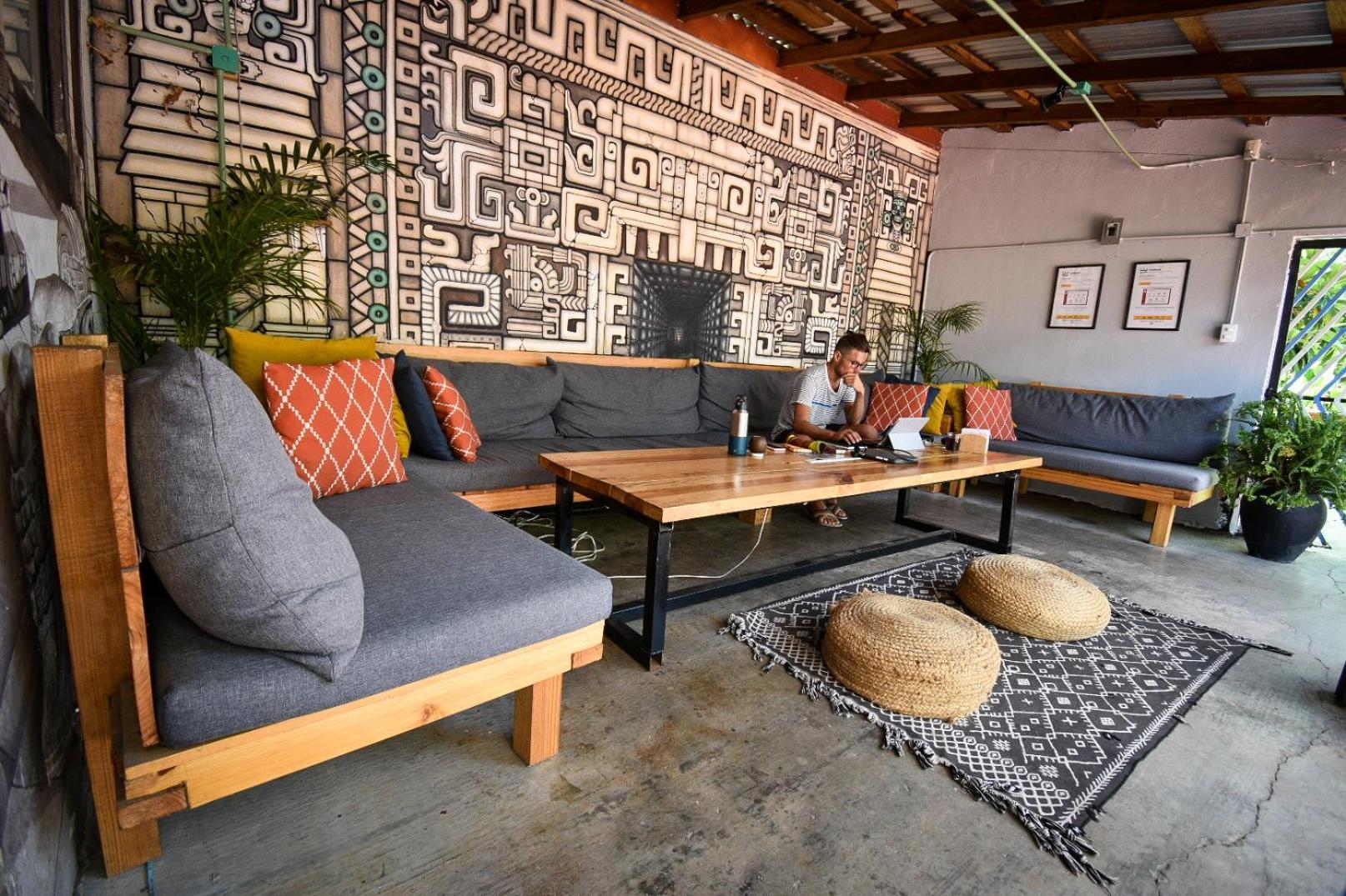 lounge