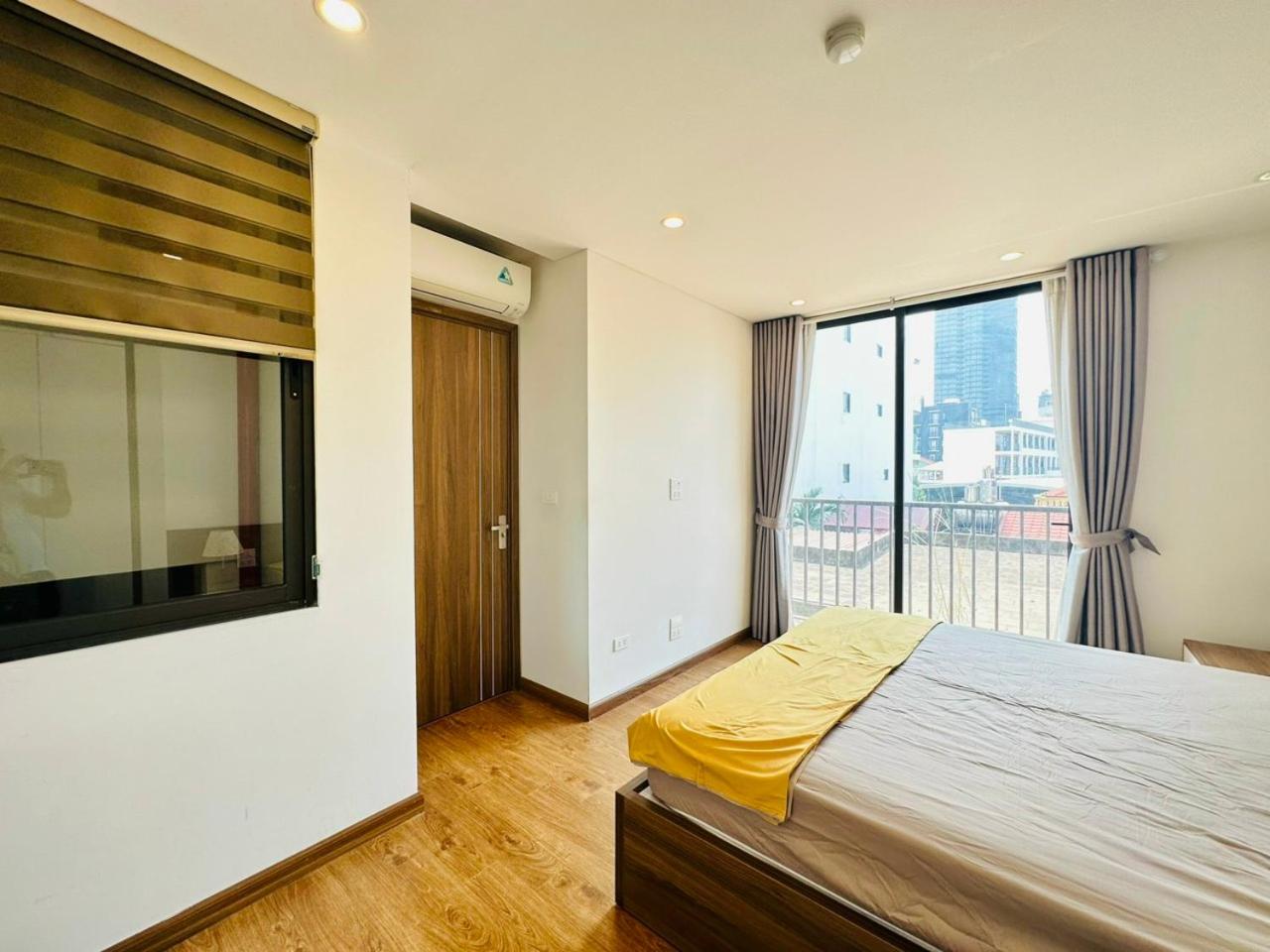 Hanoi Home 4 - Cheap price 2 bedroom Apartment near West lake