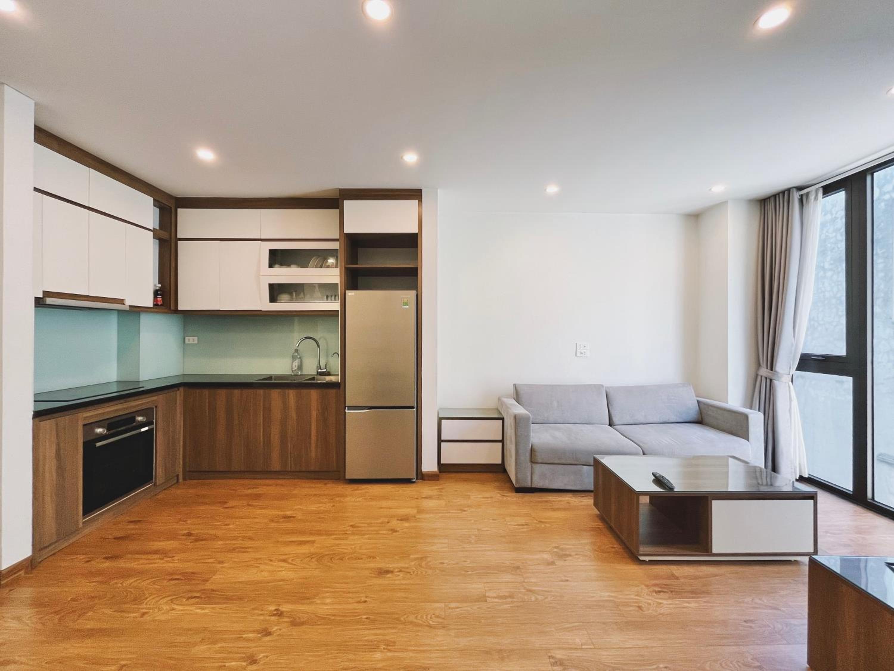 Hanoi Home 4 - Cheap price 2 bedroom Apartment near West lake