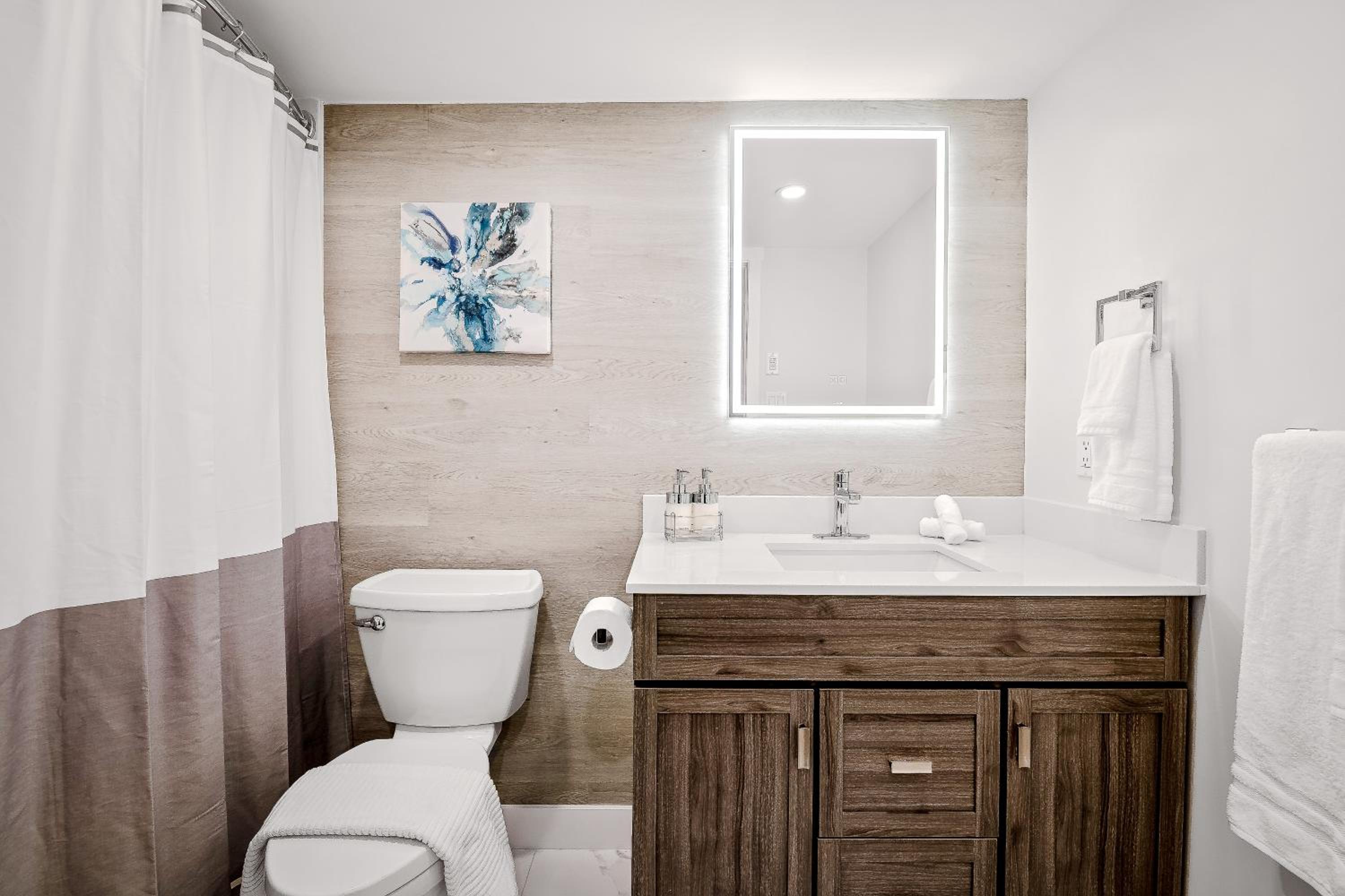 Whistler Village, Private Hot Tub, Free Parking