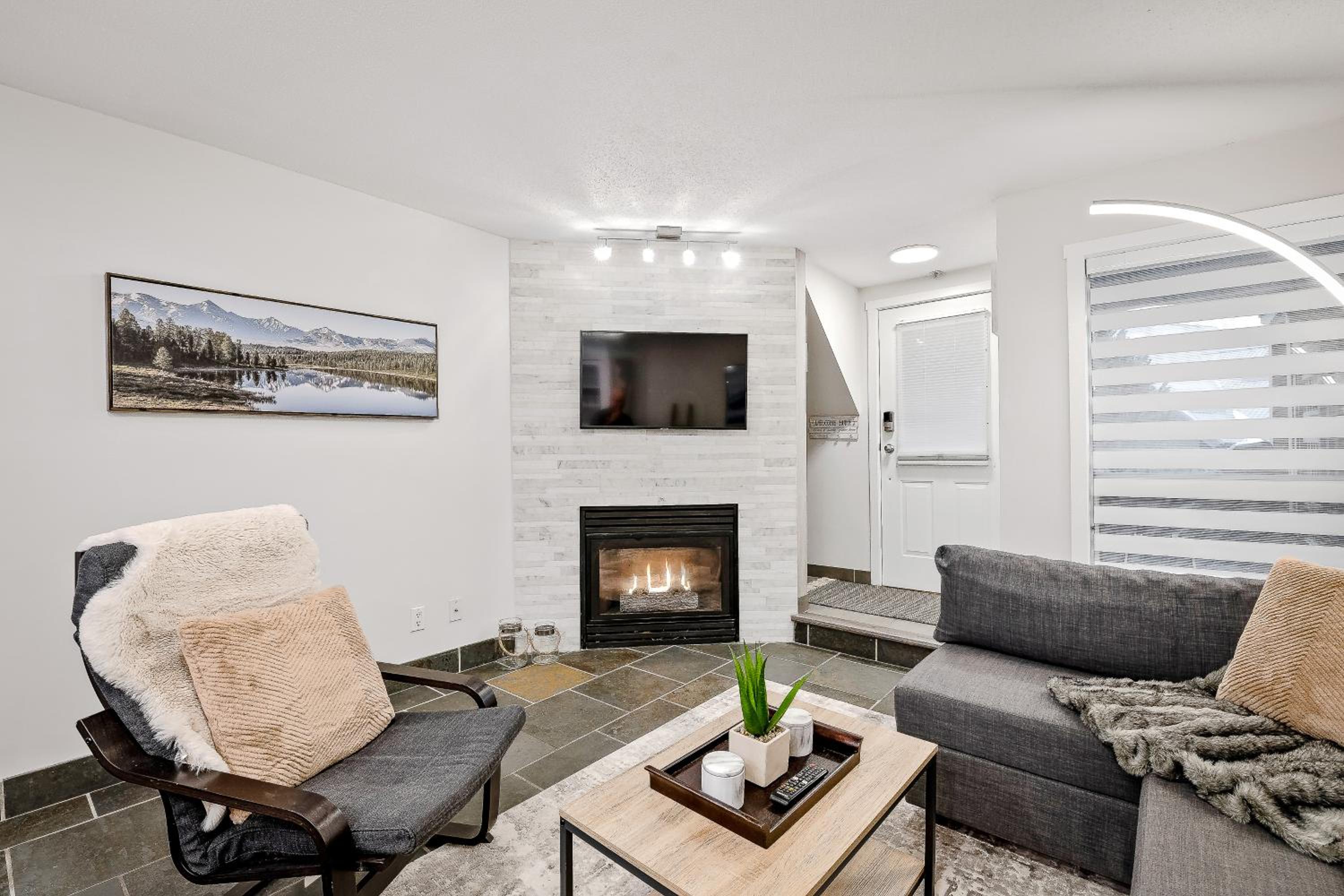 Whistler Village, Private Hot Tub, Free Parking