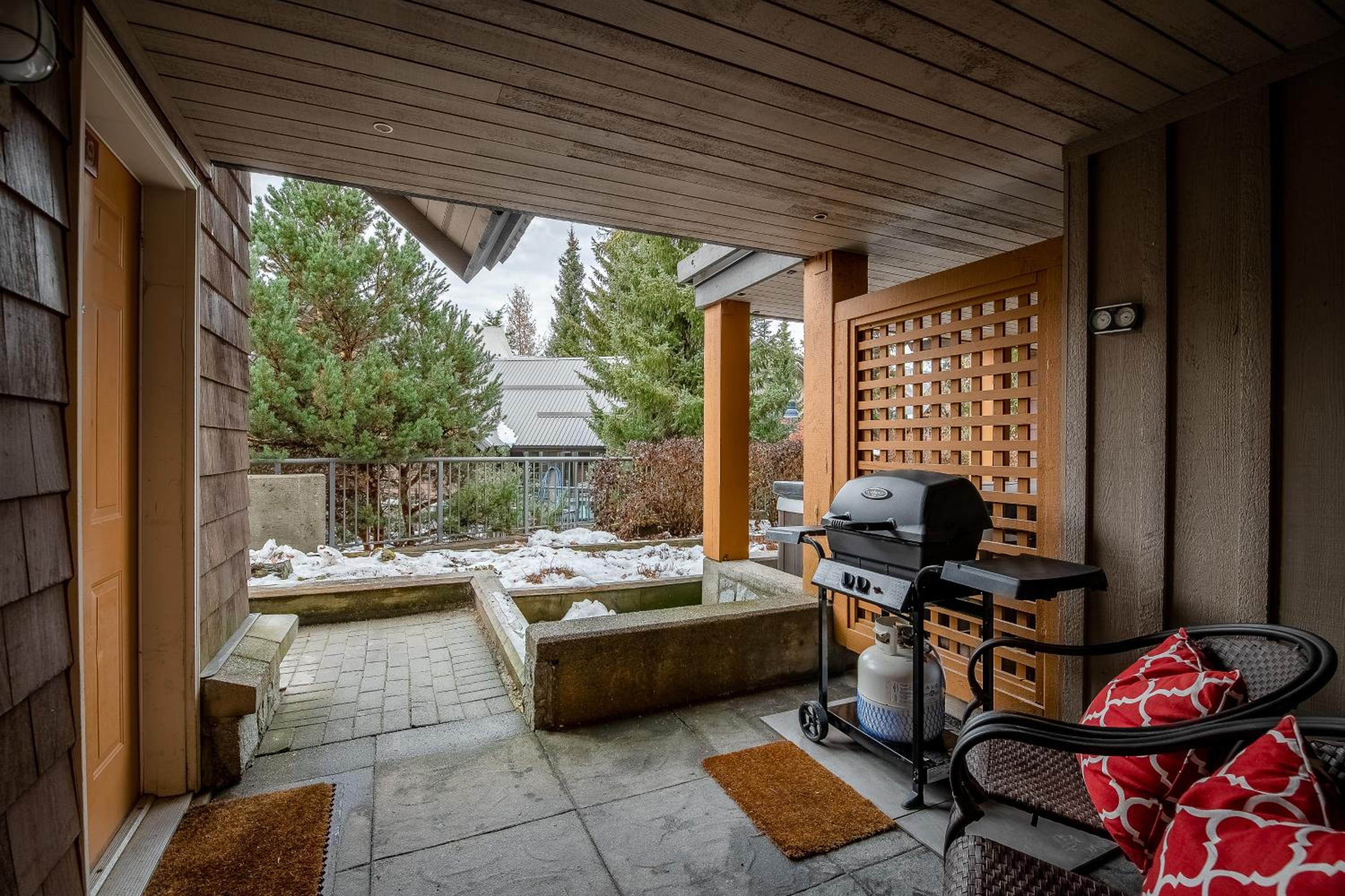 Whistler Village, Private Hot Tub, Free Parking