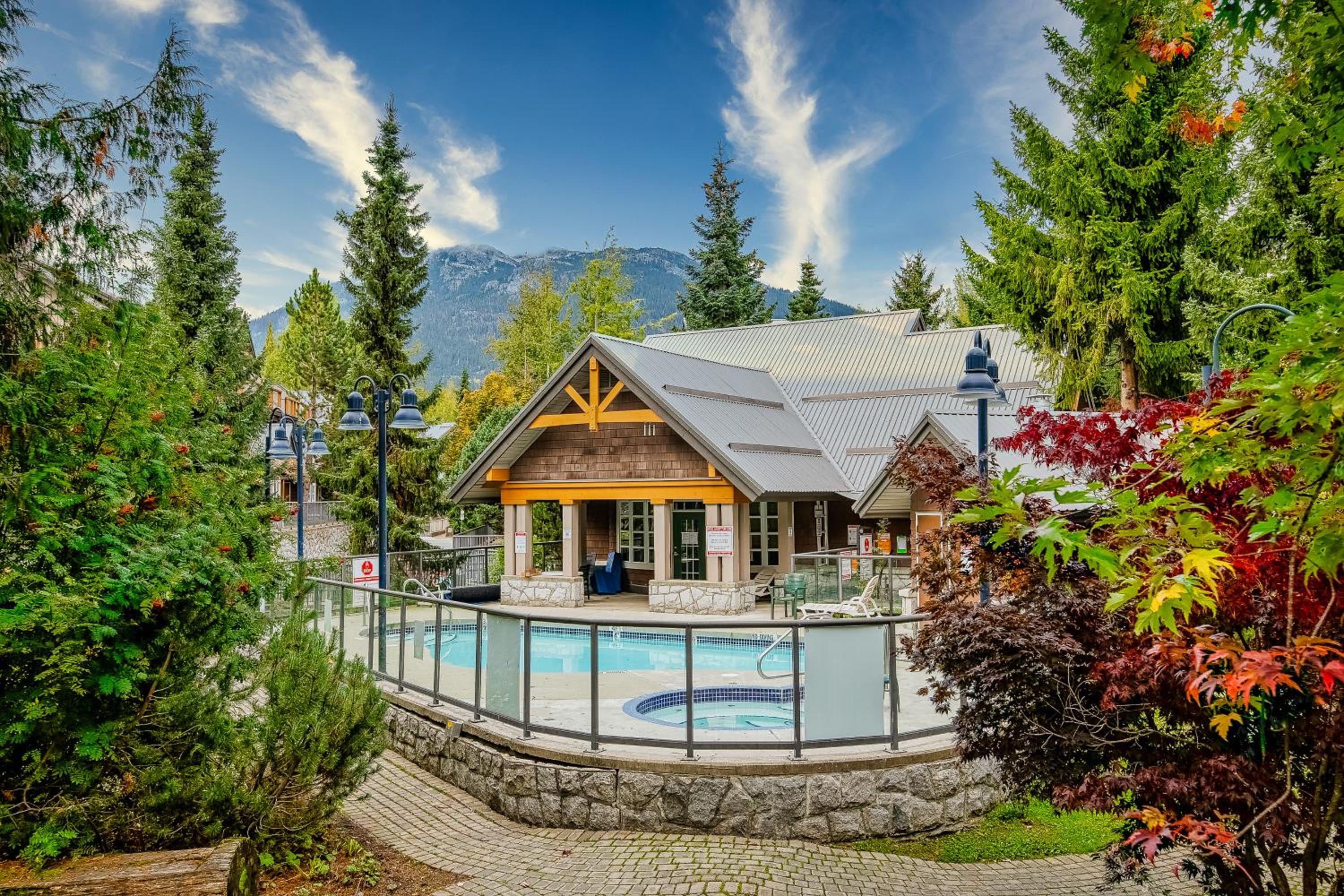 Whistler Village, Private Hot Tub, Free Parking