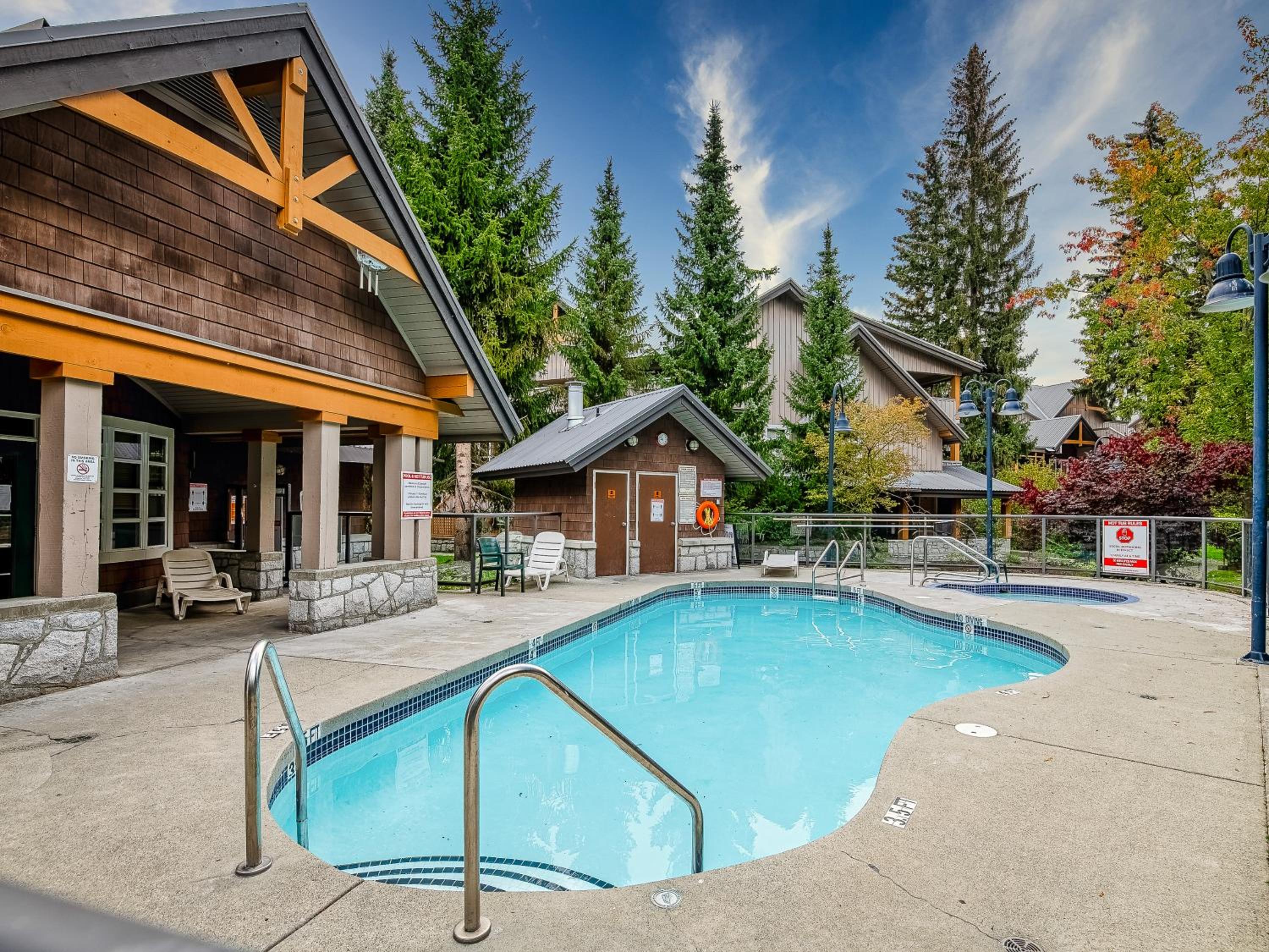 Whistler Village, Private Hot Tub, Free Parking