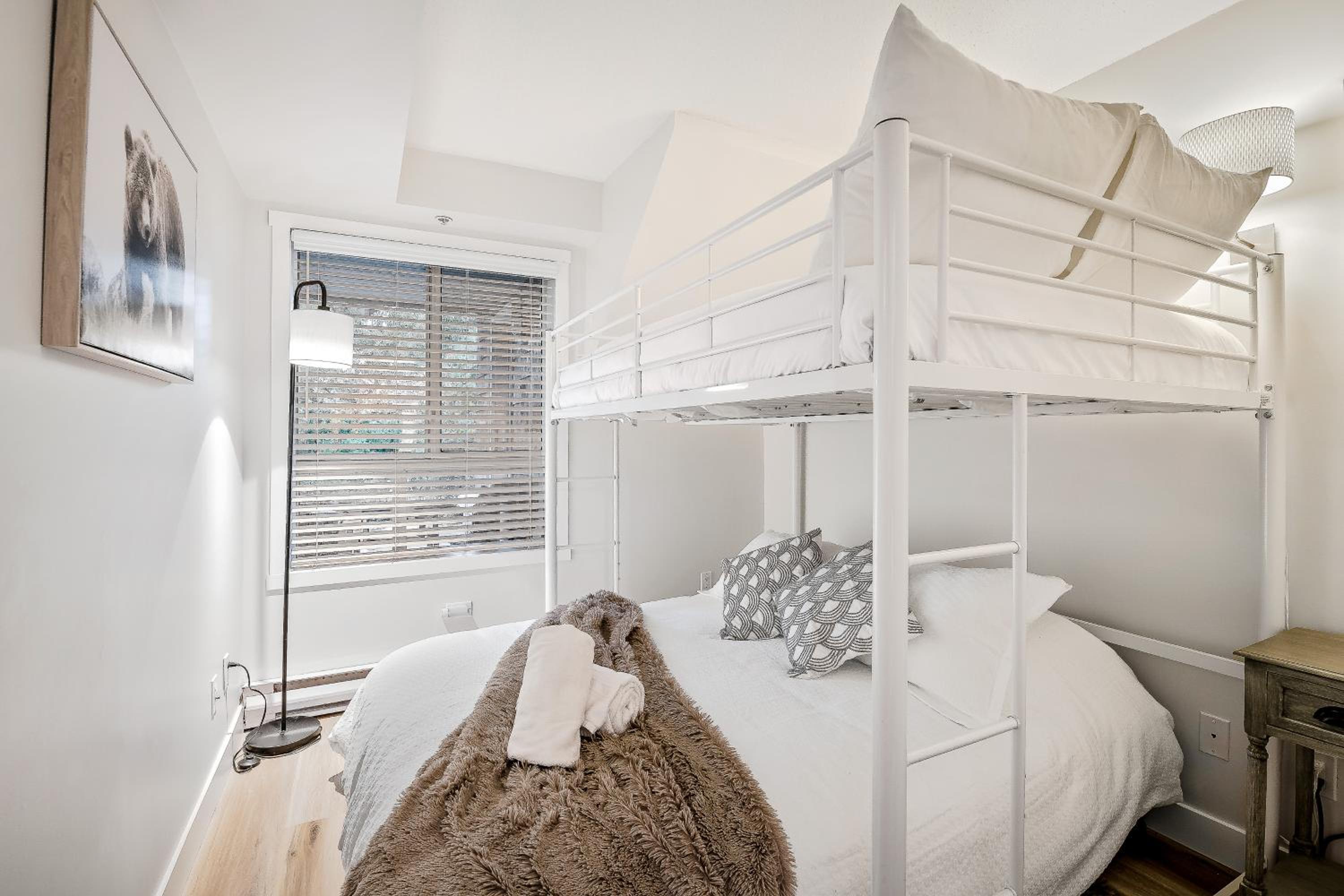 Whistler Village, Private Hot Tub, Free Parking