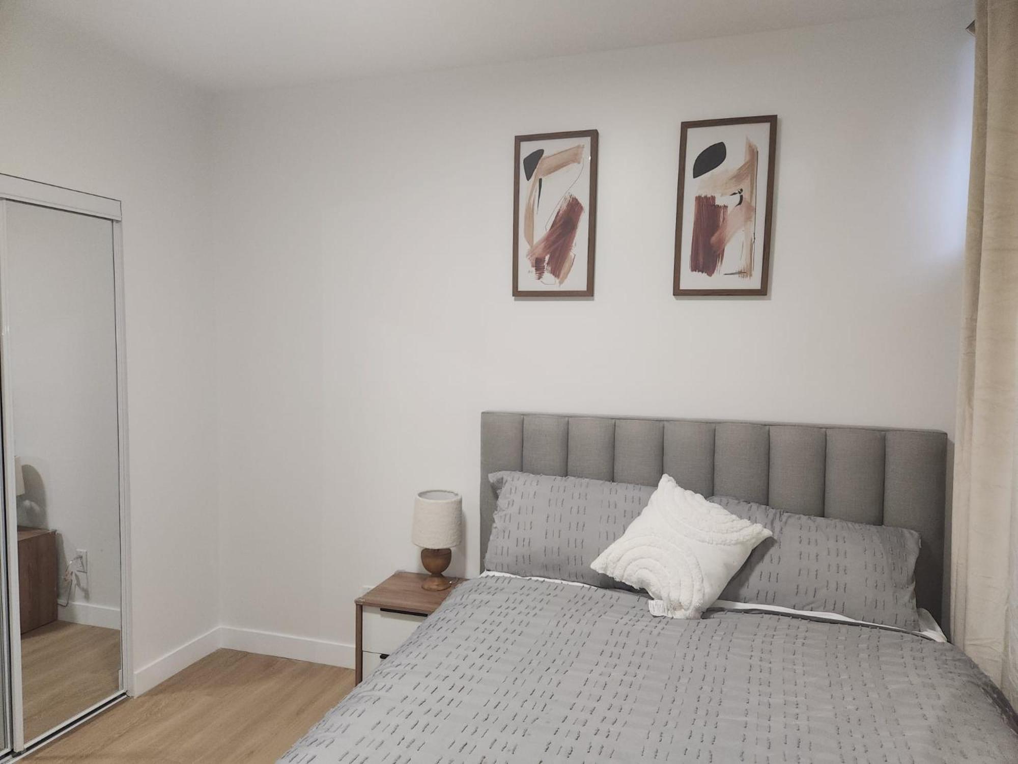 Brand New Deluxe 2 Bedroom Suite with AC & Den