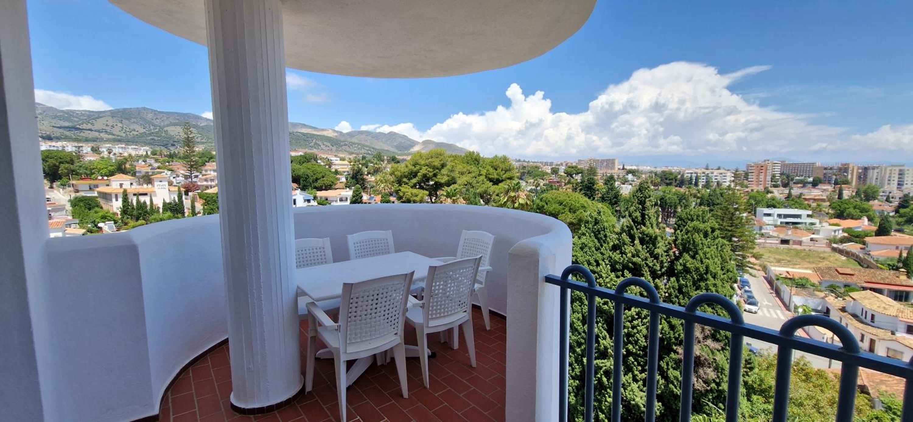 Beach Santa Ana, pool, 2 free parking, WiFi, 3 bedrooms, for 6-7 people, large terrace with Sea view view 2