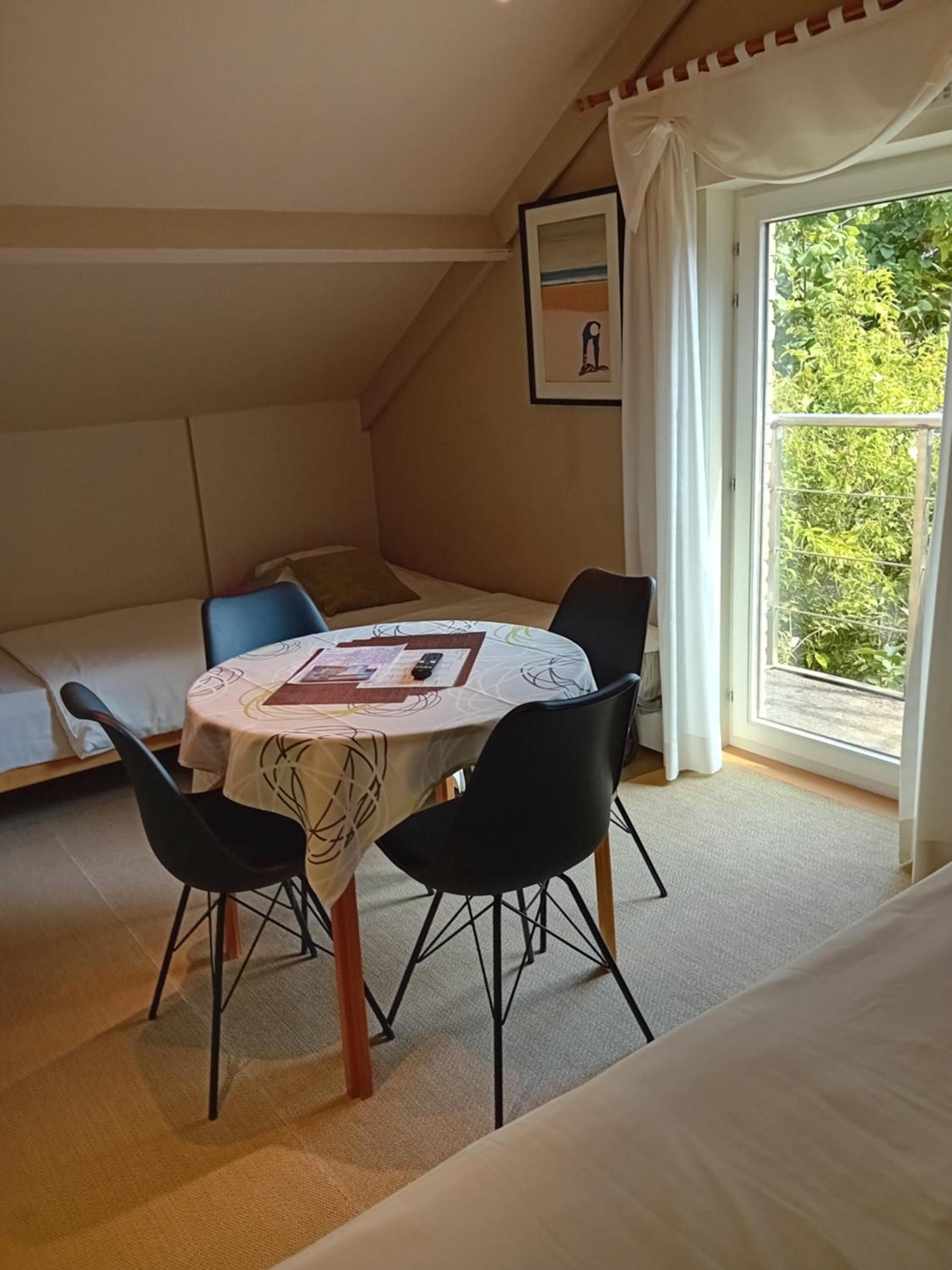 B&B Roseland
