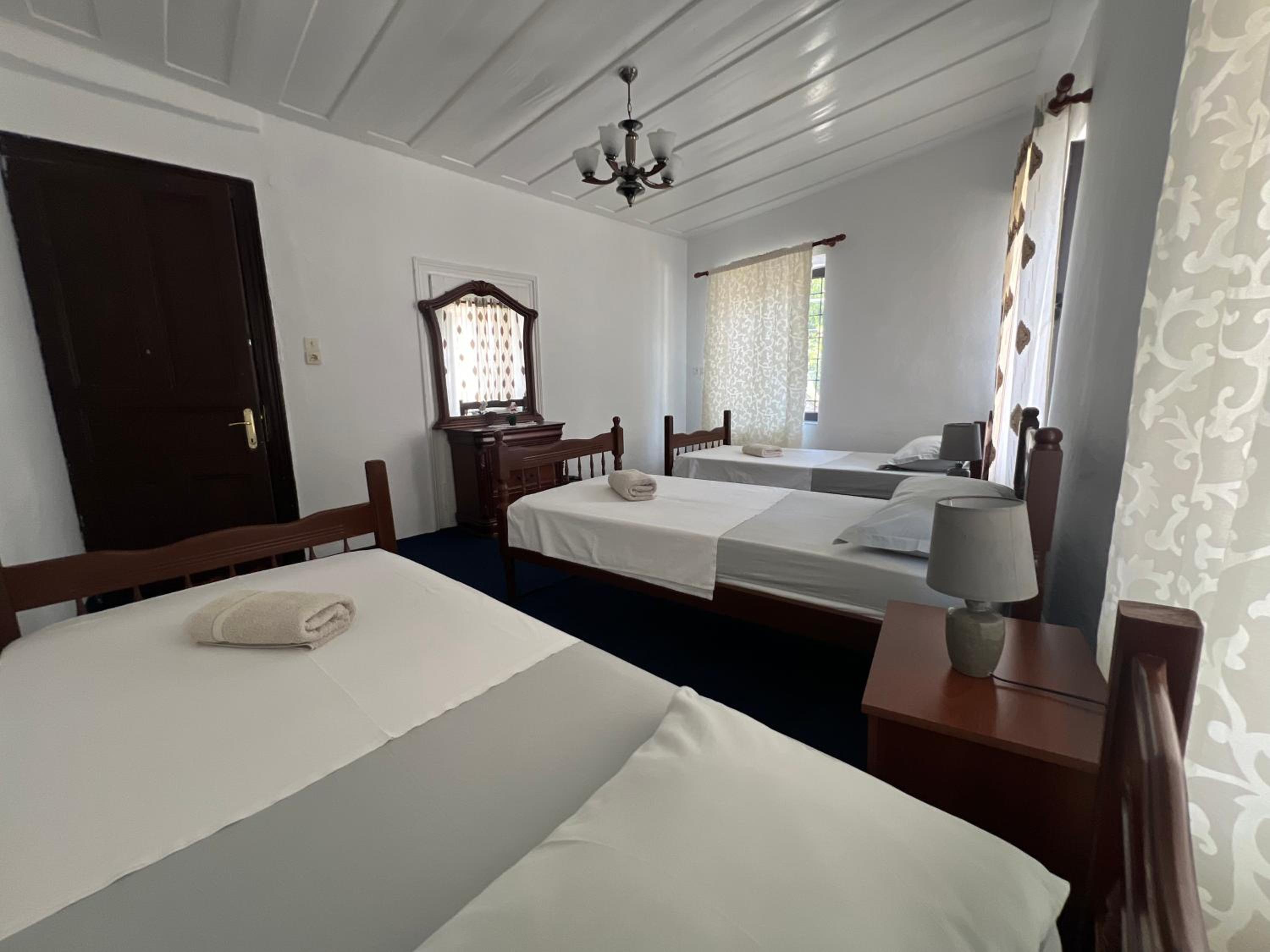 oneTwoSleep GuestHouse