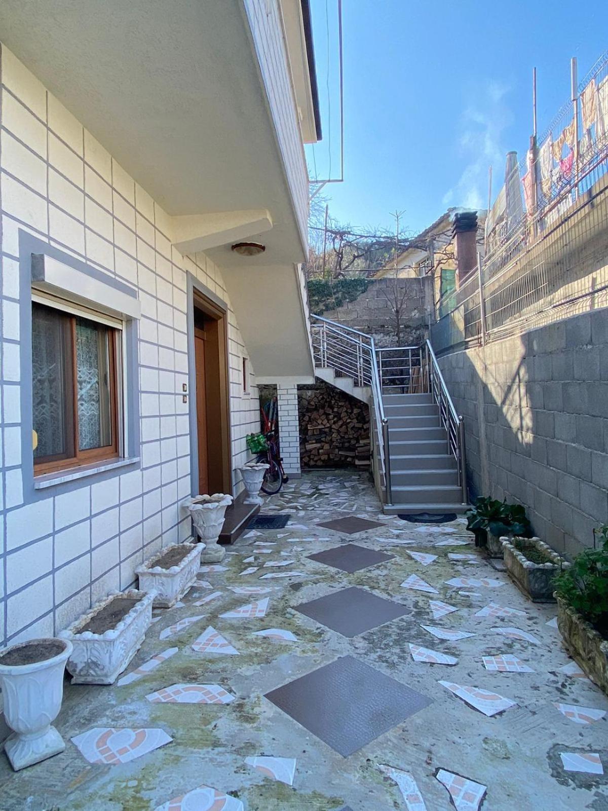 Vila DLMeti