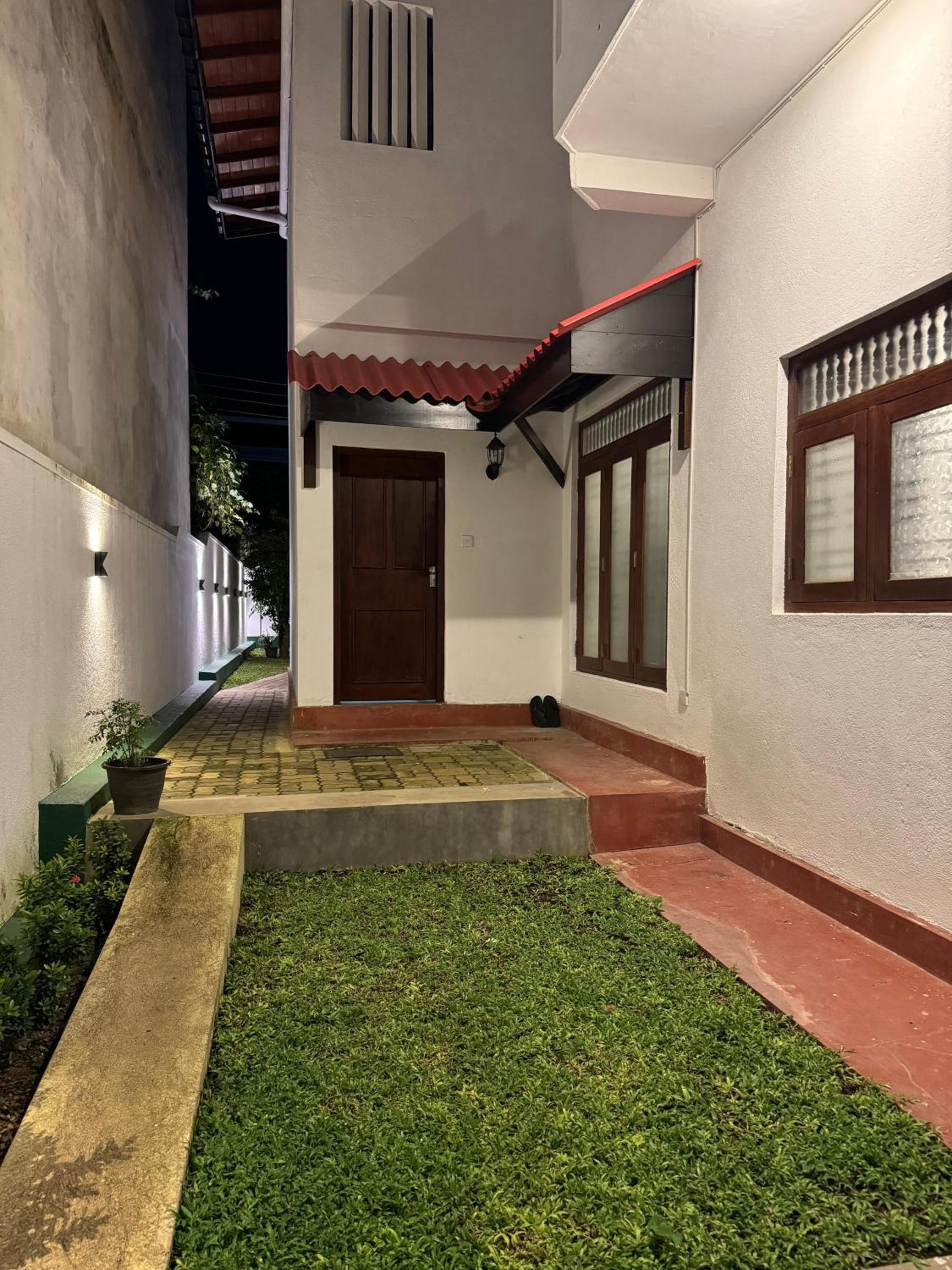 Win Min Accommodation