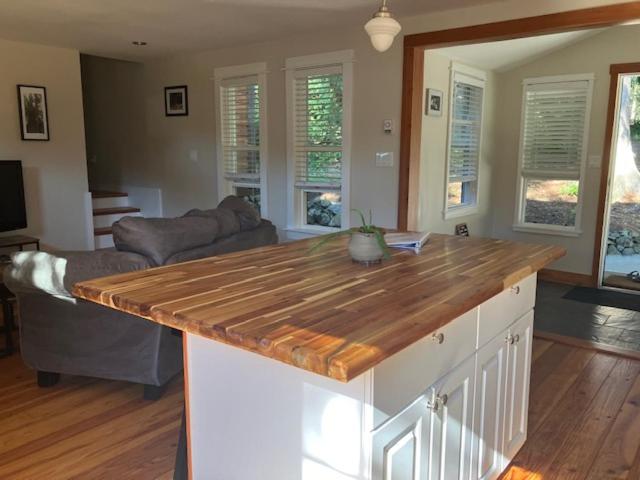 Cobble Hill Cottage
