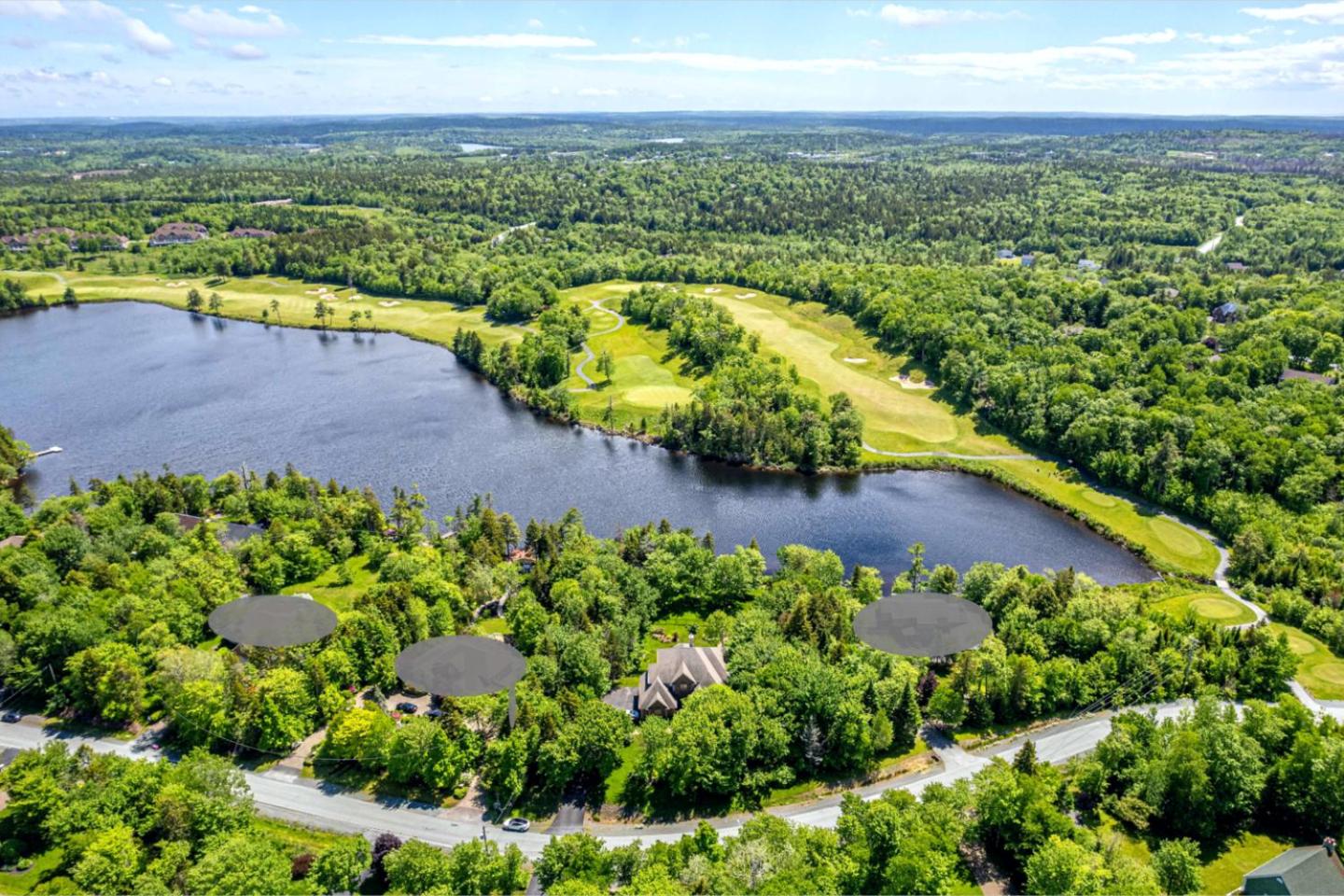 Elegant Lakehouse on Golf Course