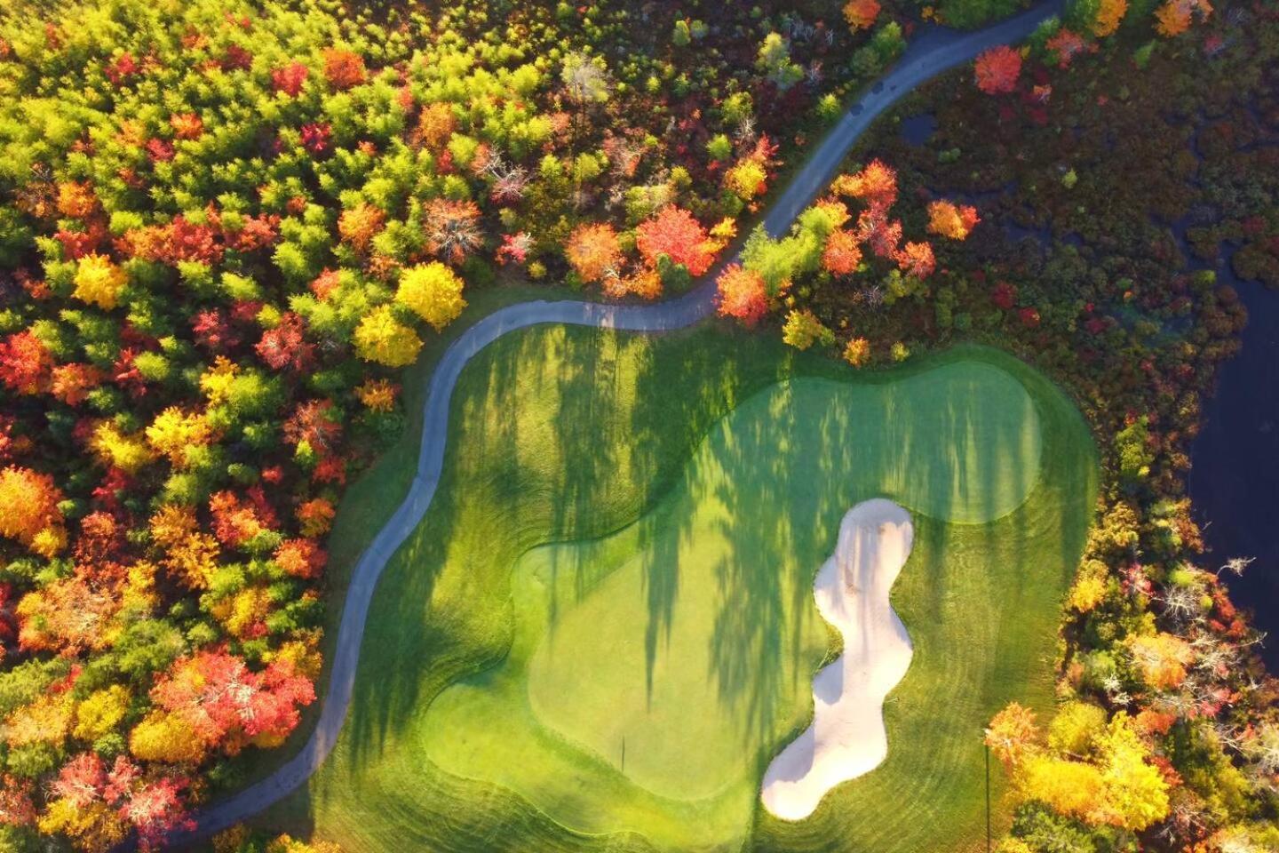 Elegant Lakehouse on Golf Course