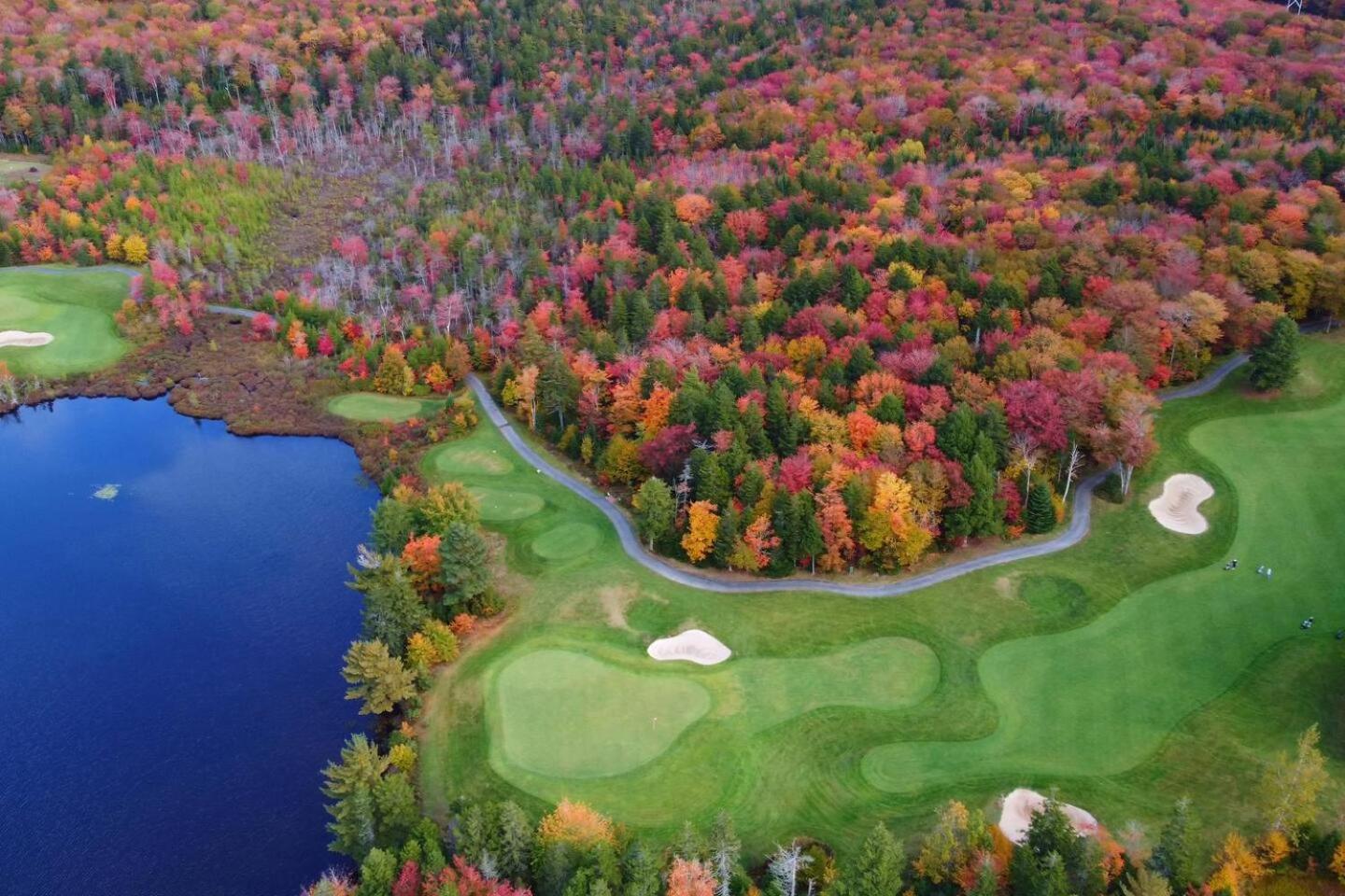Elegant Lakehouse on Golf Course