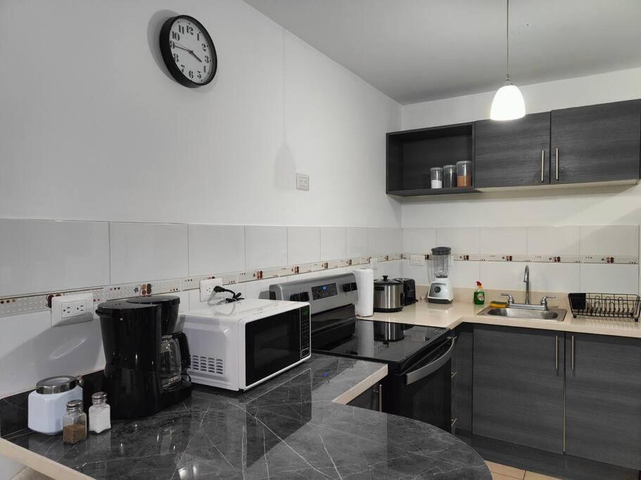 Apartamento de 3 habitaciones super espacioso un Oasis en San Jose