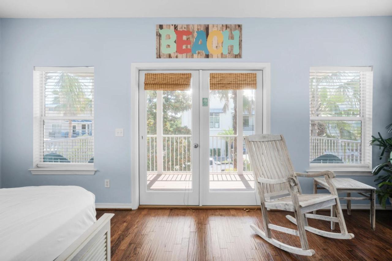 Rise and Shine Pet friendly Golf cart included view 2