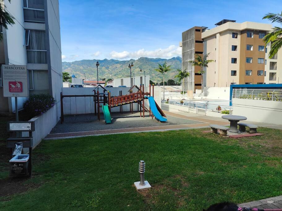 Apartamento de 3 habitaciones super espacioso un Oasis en San Jose