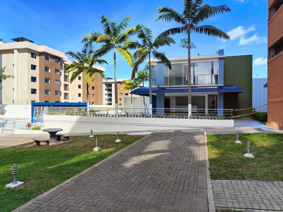 Apartamento de 3 habitaciones super espacioso un Oasis en San Jose