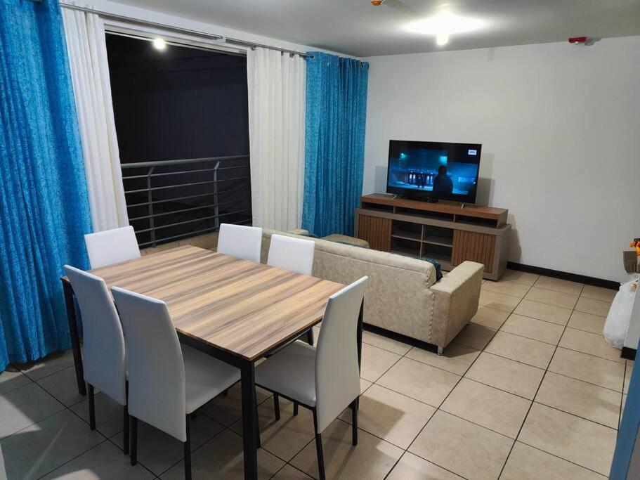 Apartamento de 3 habitaciones super espacioso un Oasis en San Jose