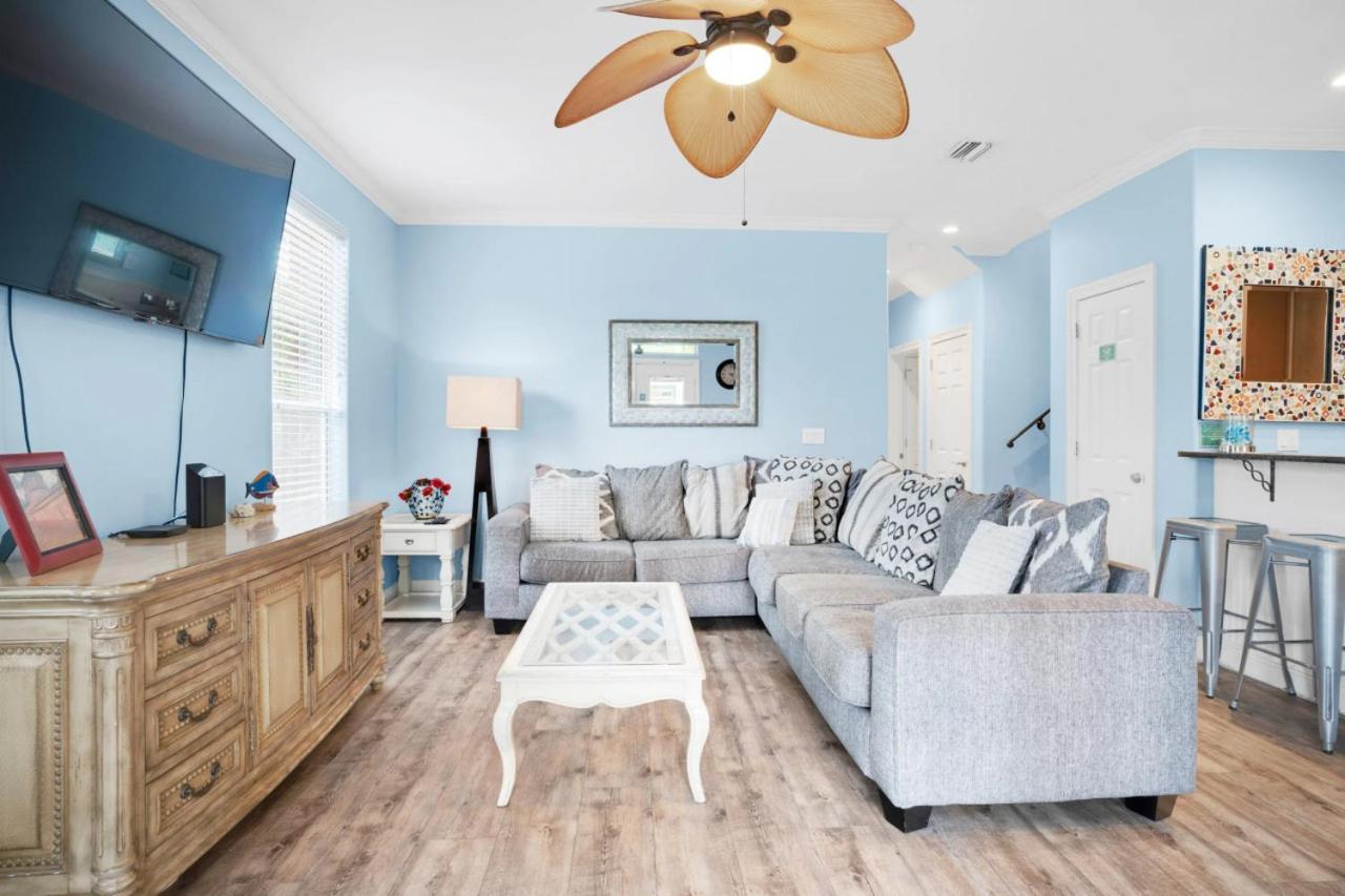 Skips Corner Pet Friendly Beach Trolley view 5