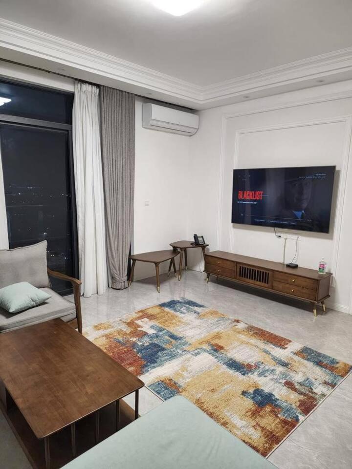 Lovely 3 Bedrooms 3 5 bath Apart with Pool and gym view 3