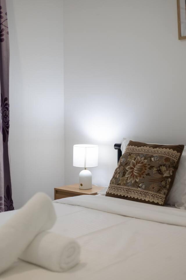 Malls at Doorstep 2-Bed Unit in Heart of Cannon Hill