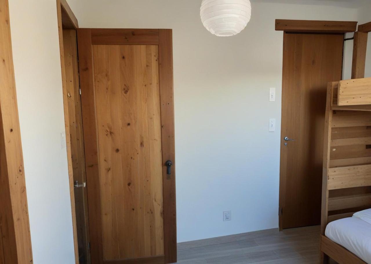 Gemütliches Etagenbett Zimmer mit Privatem Bad Nähe Flughafen