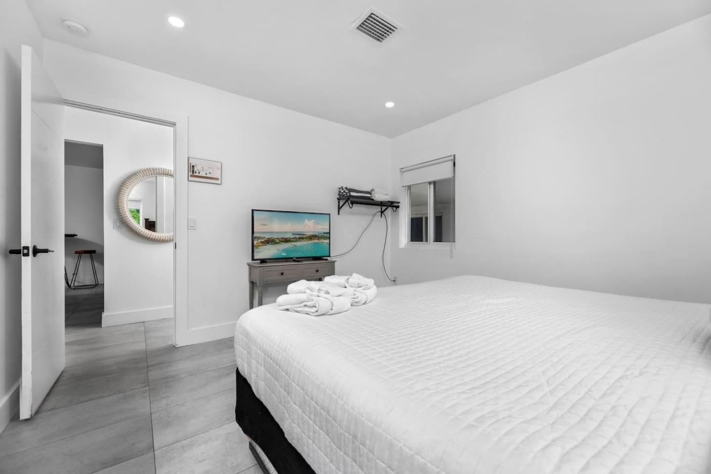 The Downtown Retreat 1