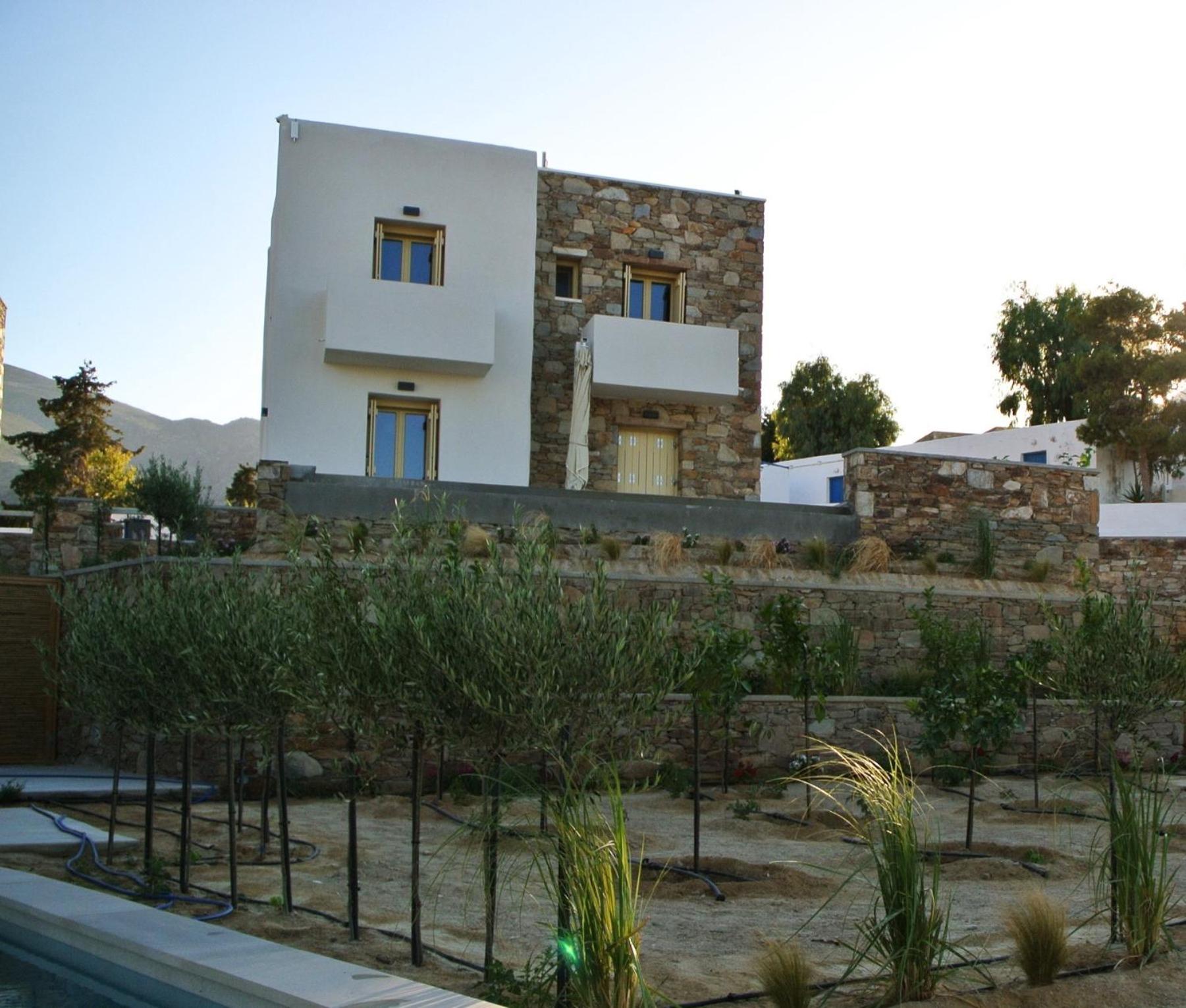 Agiannirema Ios Houses