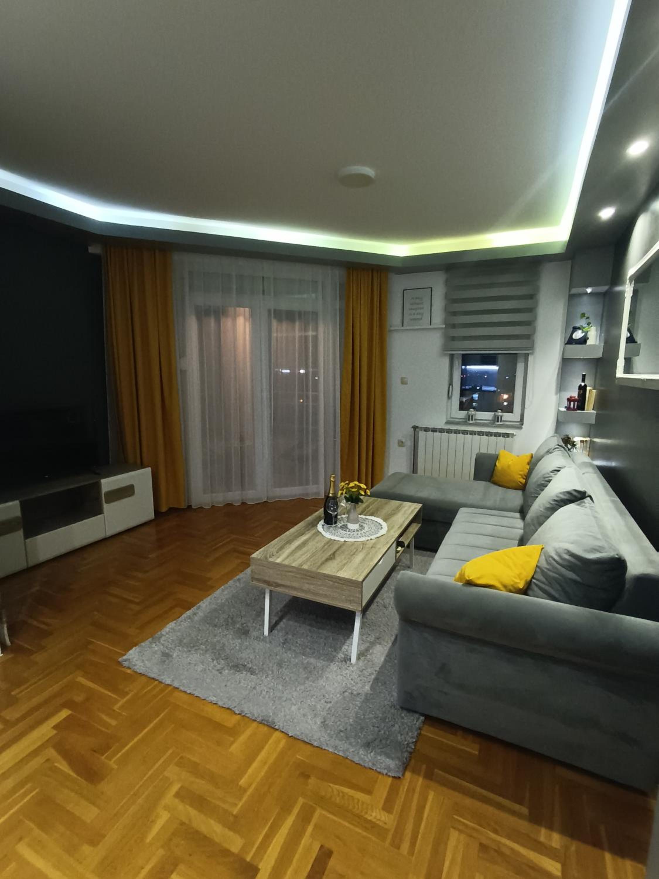 Top Center Apartment