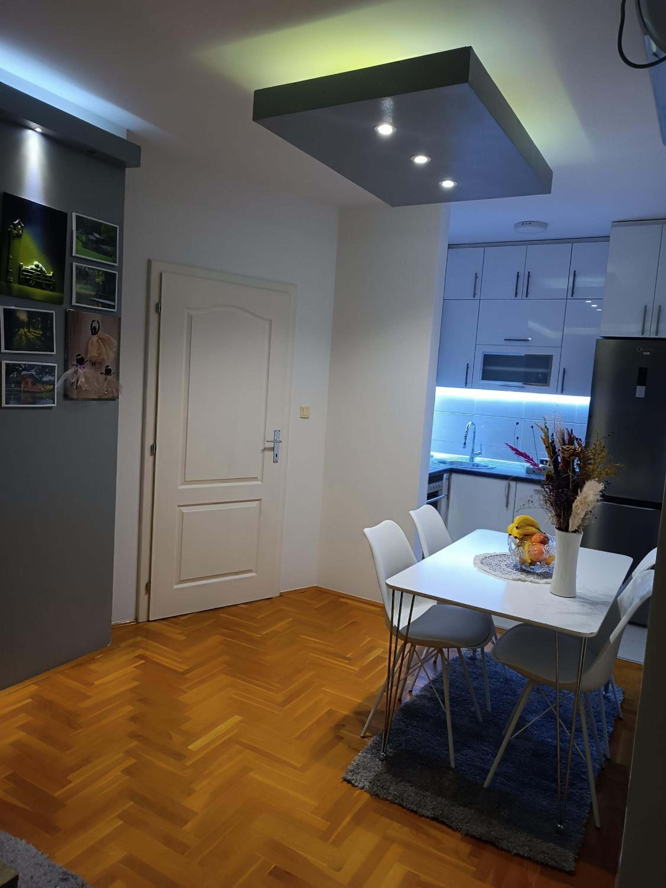 Top Center Apartment