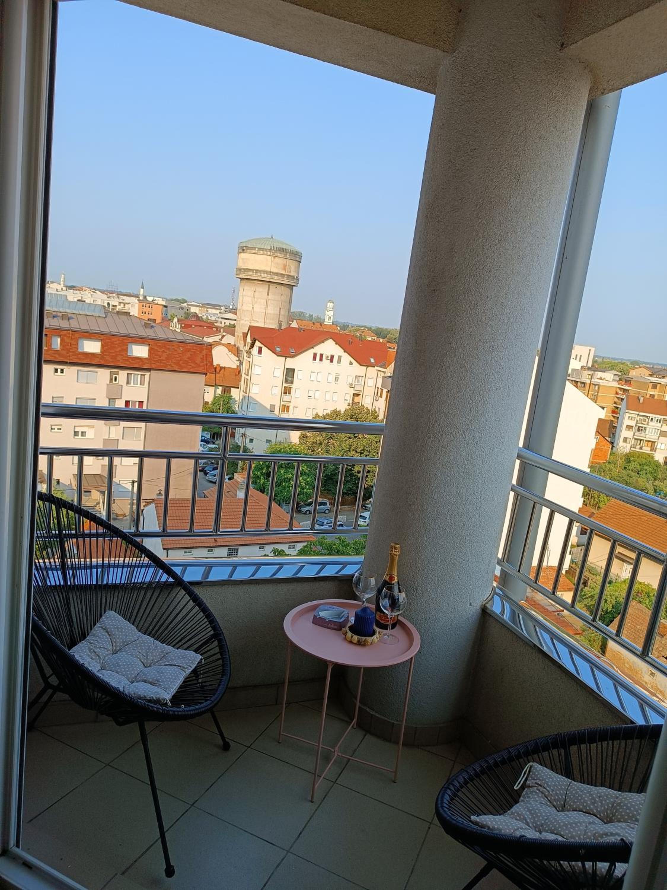 Top Center Apartment
