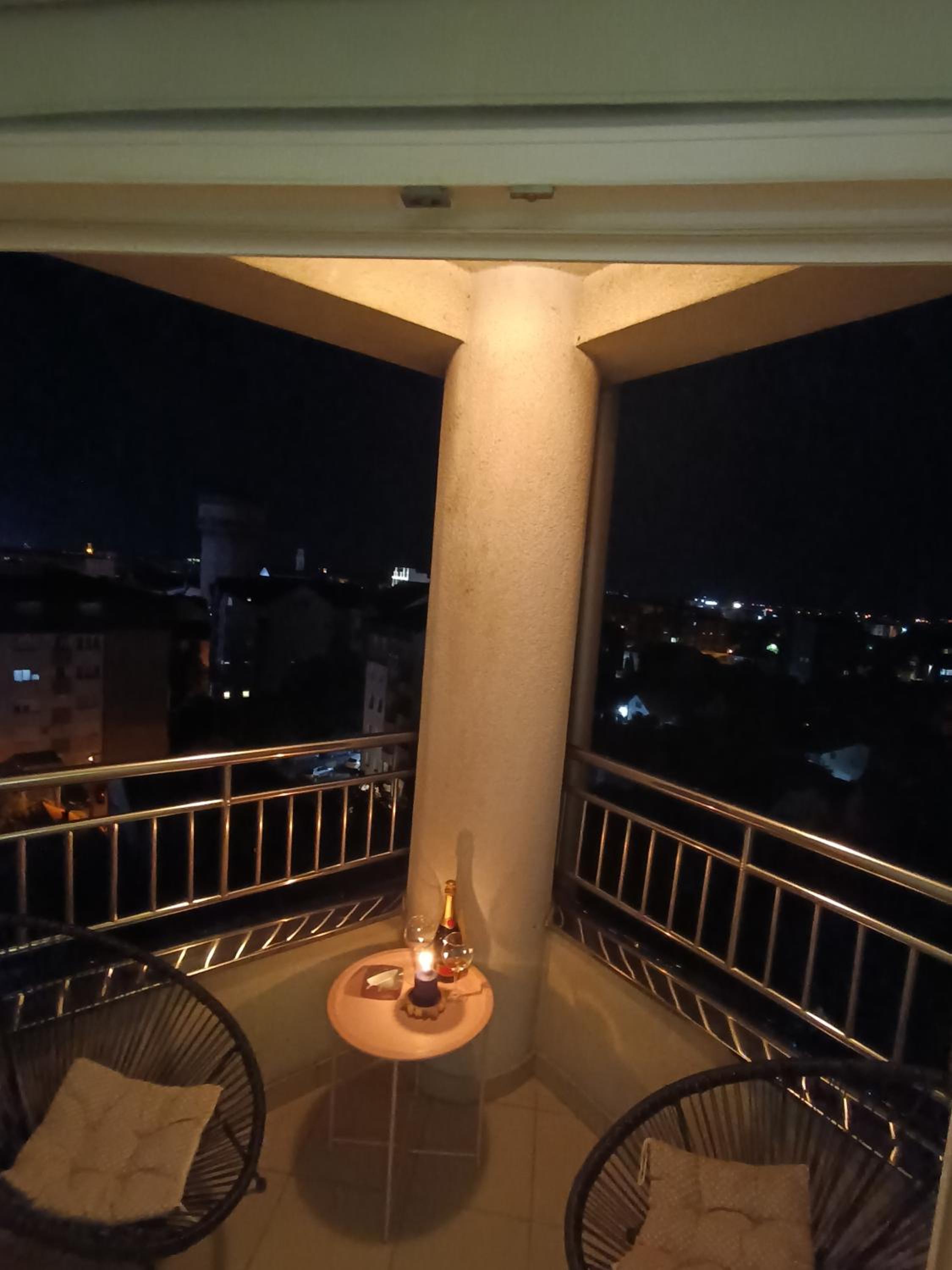 Top Center Apartment