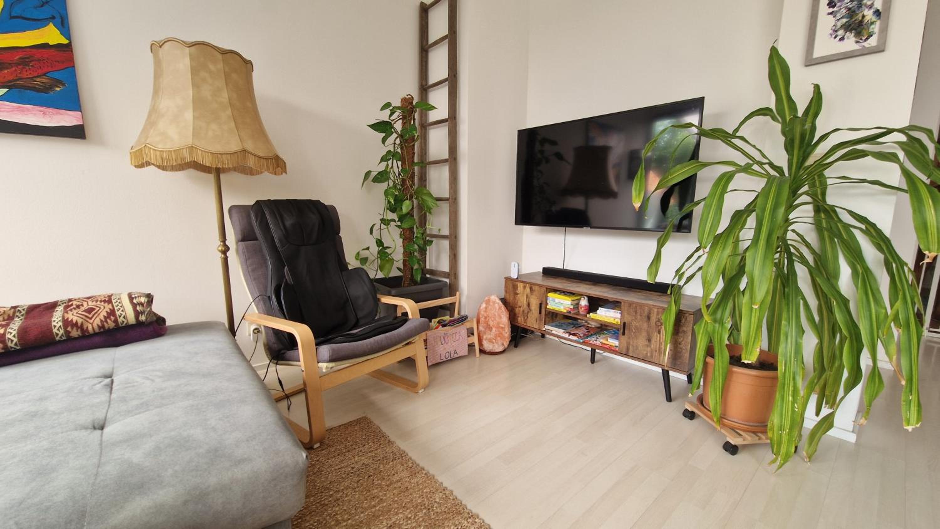 Charming House with Garden and Jacuzzi in Vienna