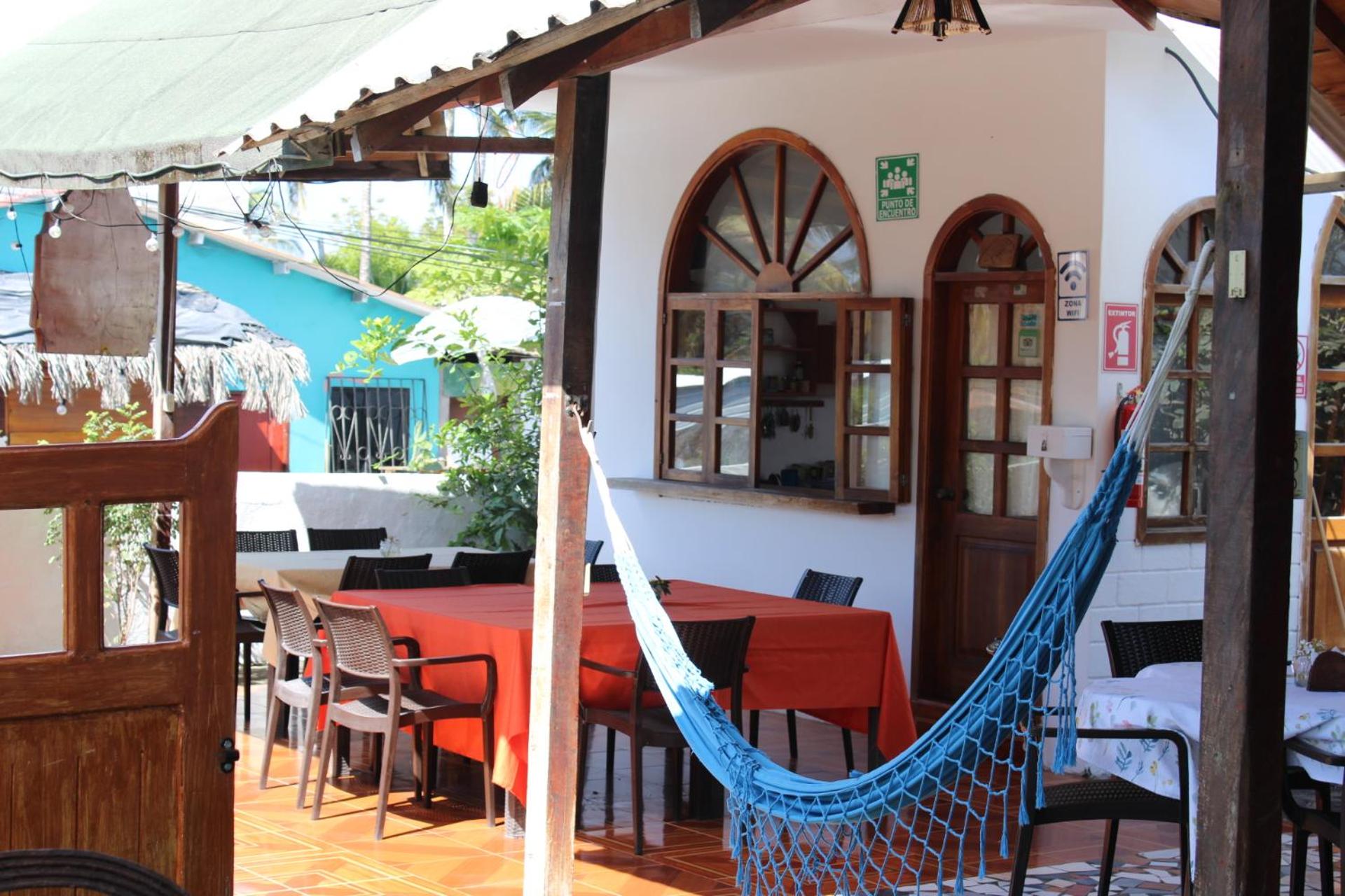Las Gardenias Hostel - Starlink Internet