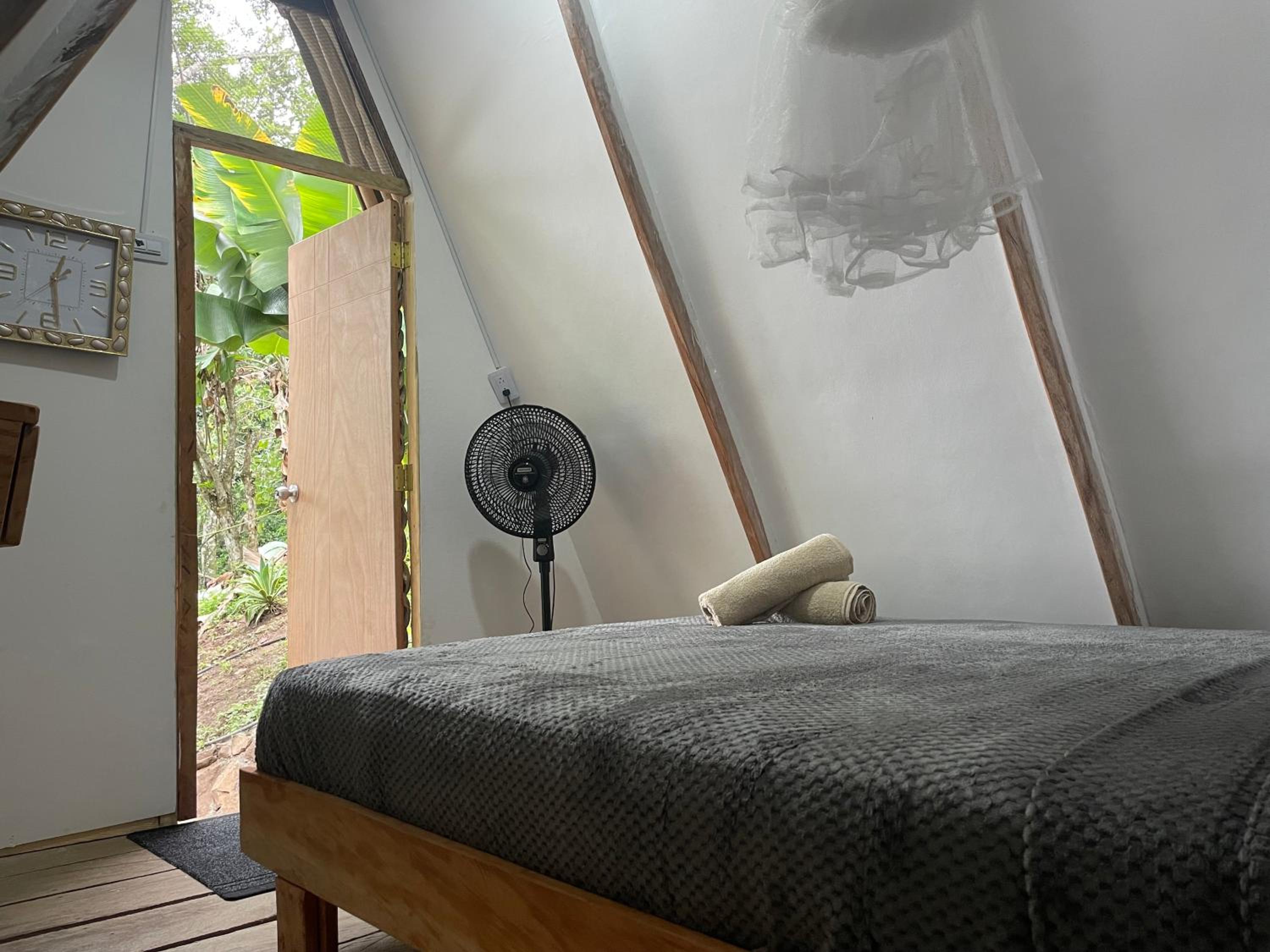 Cascada escondida glamping