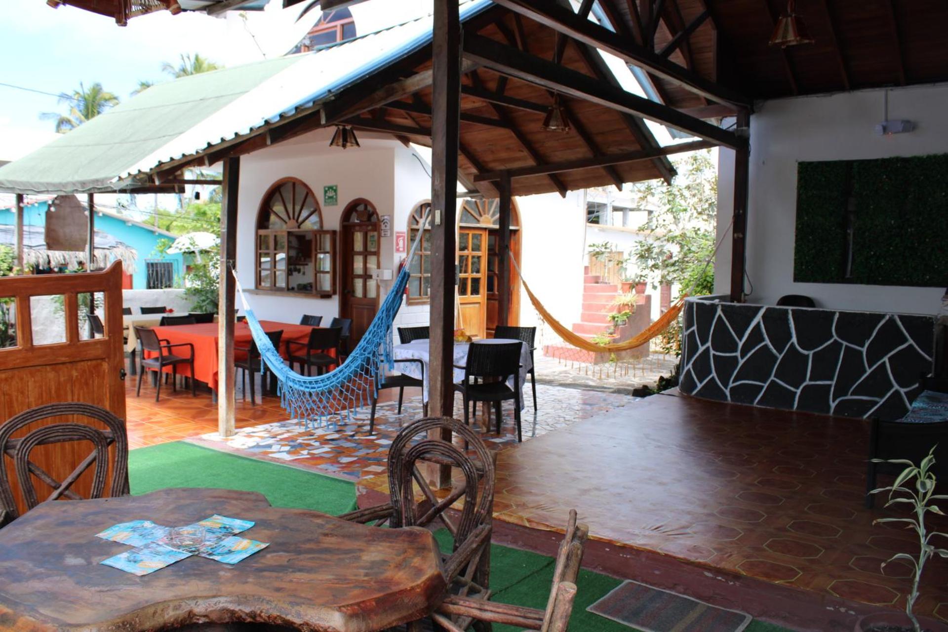 Las Gardenias Hostel - Starlink Internet