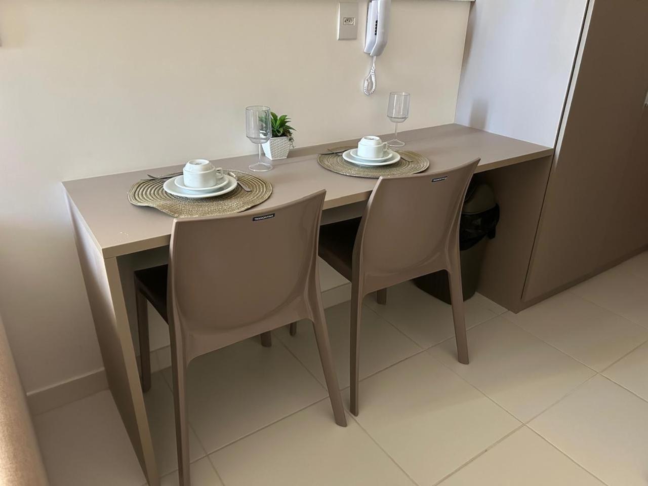 Flat Muro Alto Makia