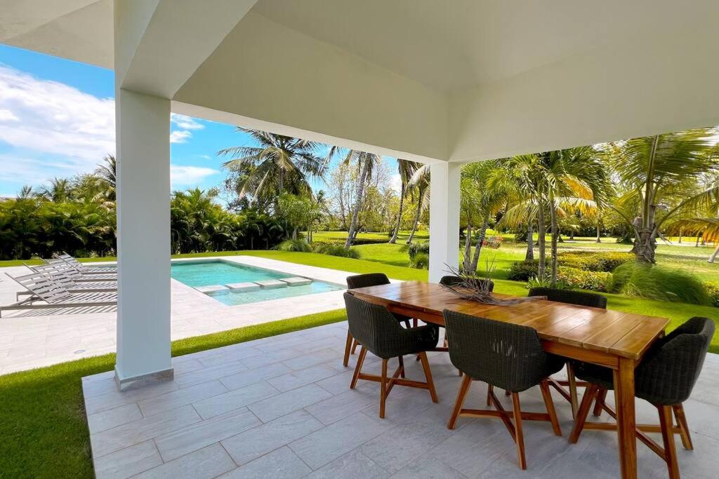 New Luxury Villa Cocotal Golf
