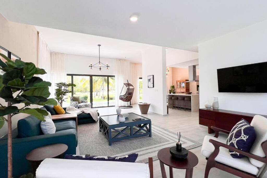 New Luxury Villa Cocotal Golf