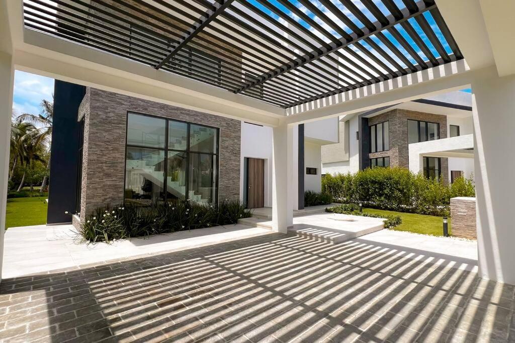 New Luxury Villa Cocotal Golf