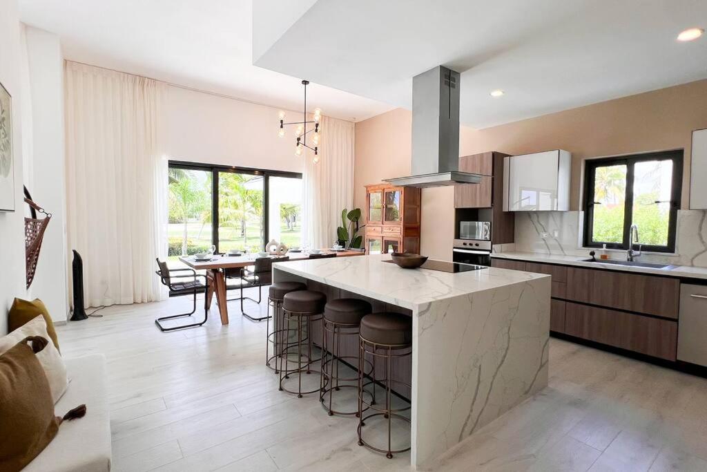 New Luxury Villa Cocotal Golf