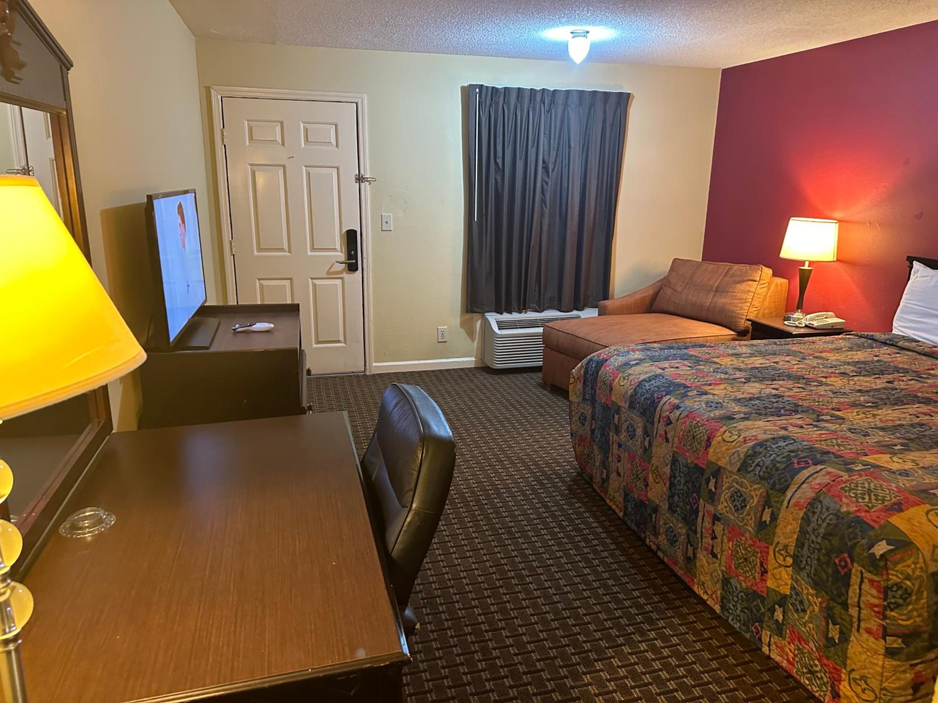 Royal Inn - Anniston, Foto 40