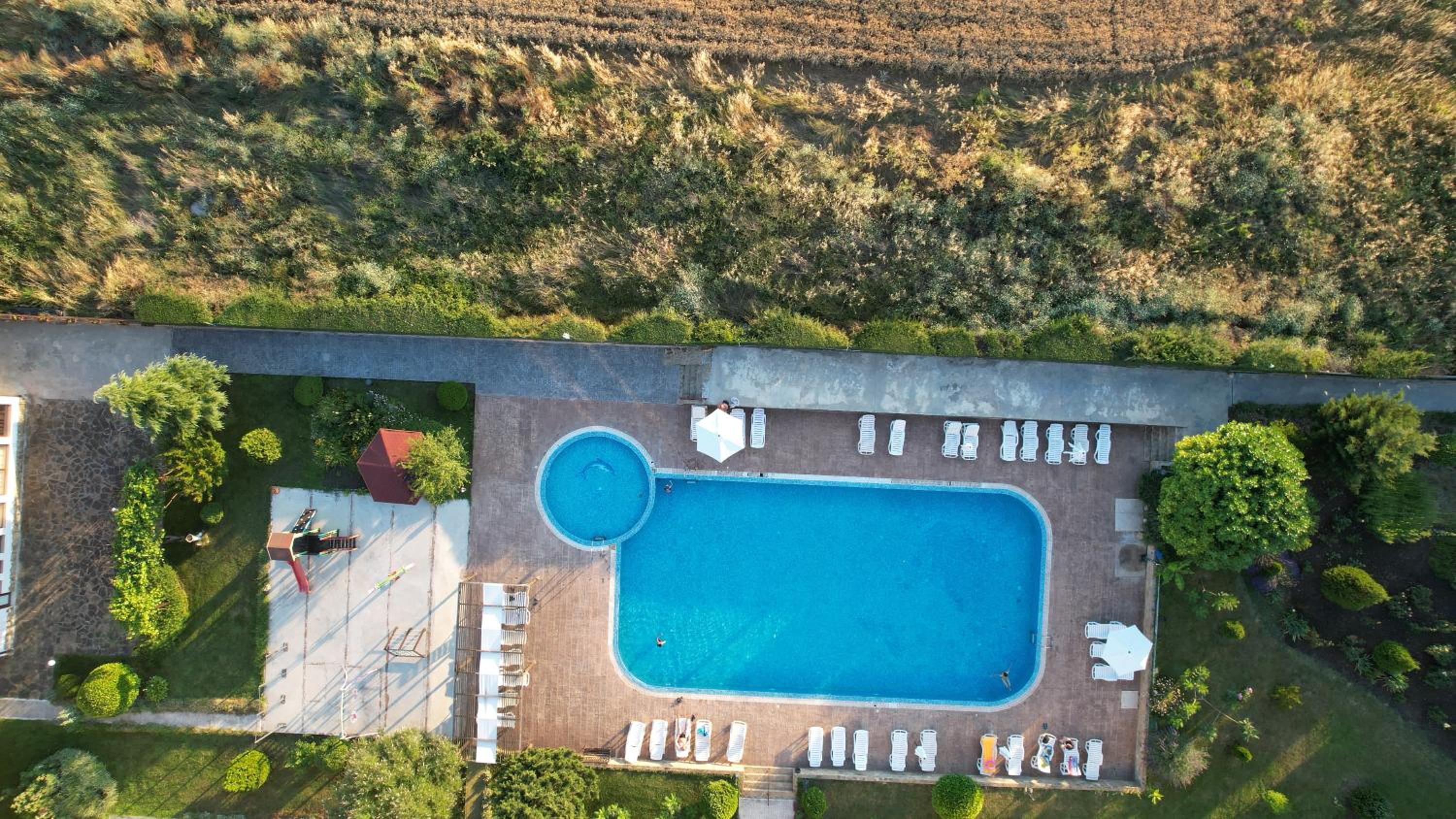 Entire apartment 4pax , sea view, pool