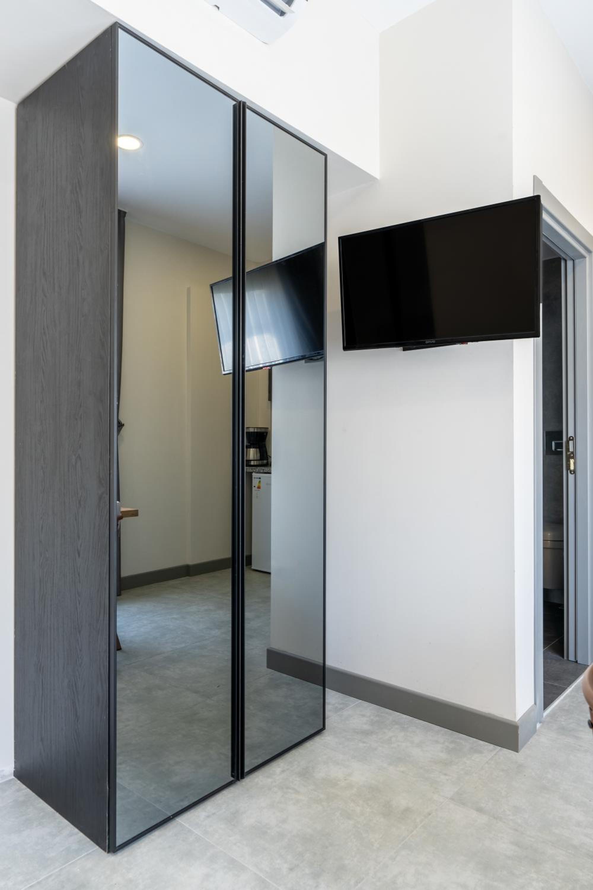 Loi Suite