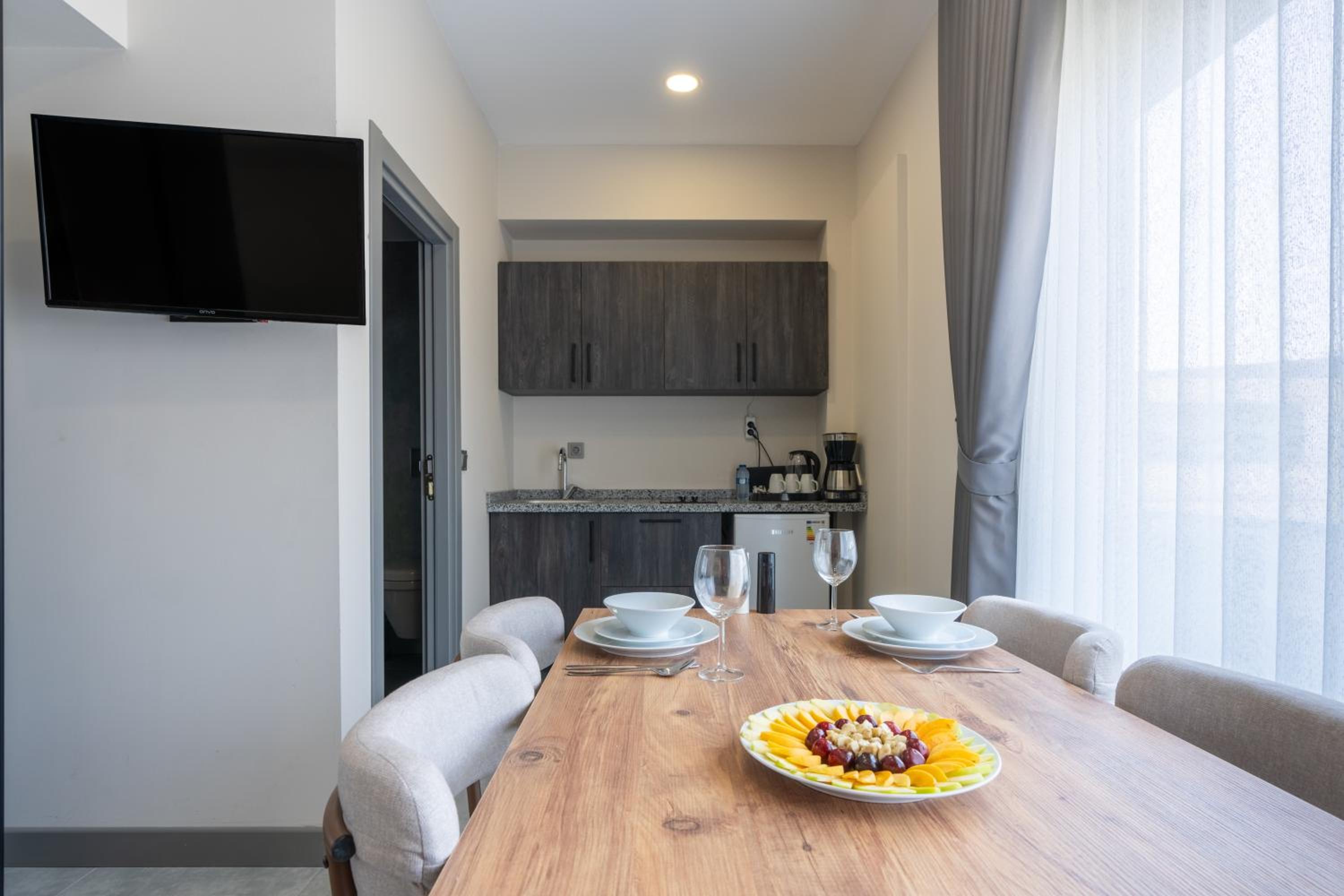 Loi Suite