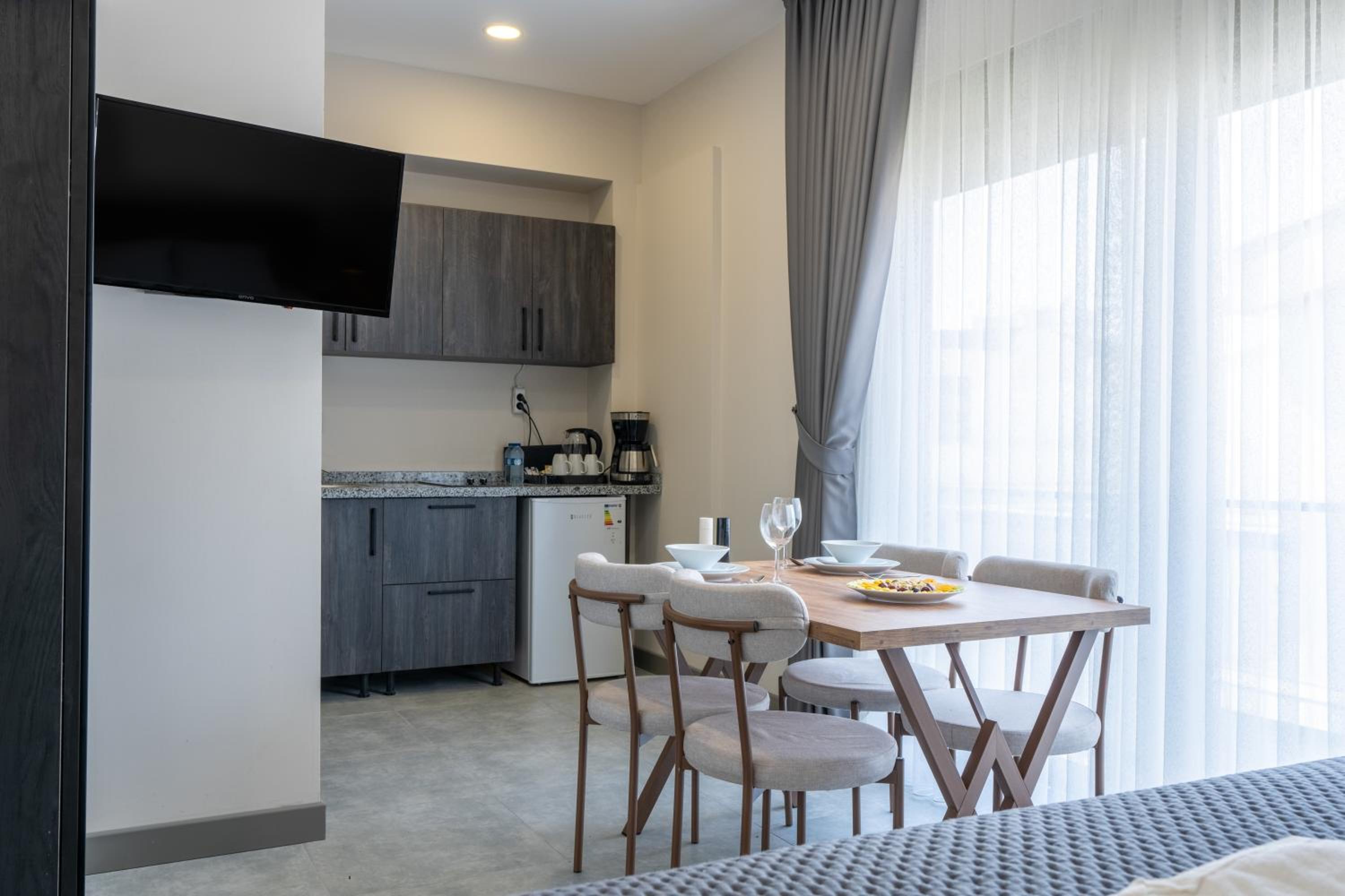 Loi Suite